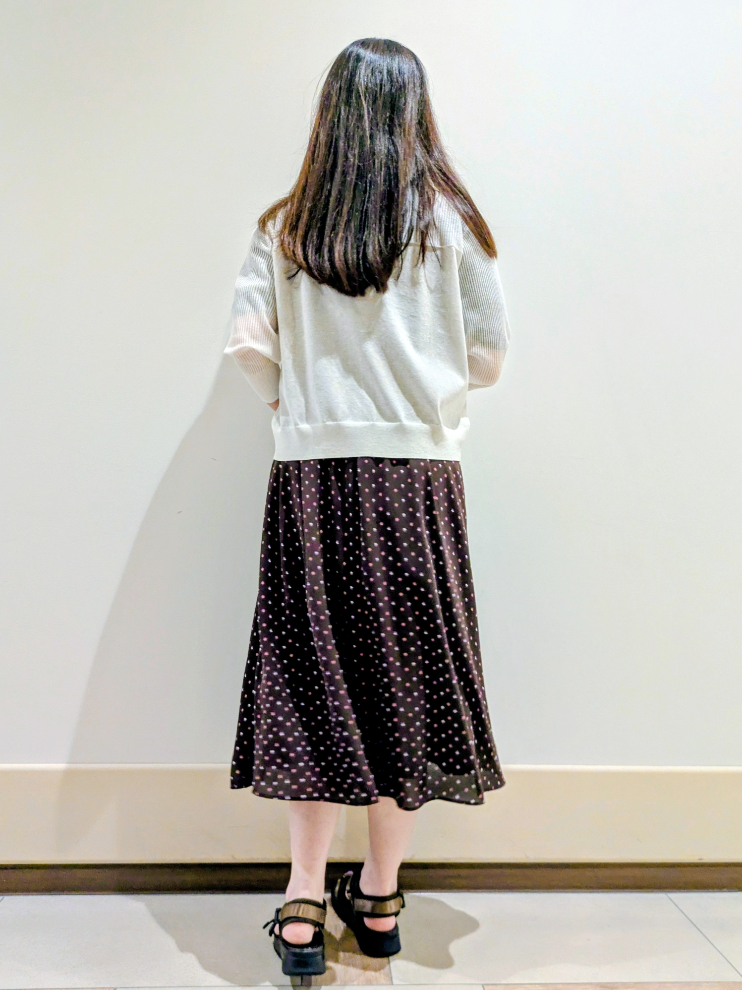 imamiさんの「Reflect｜Vネックニットカーディガン」を使ったコーディネート