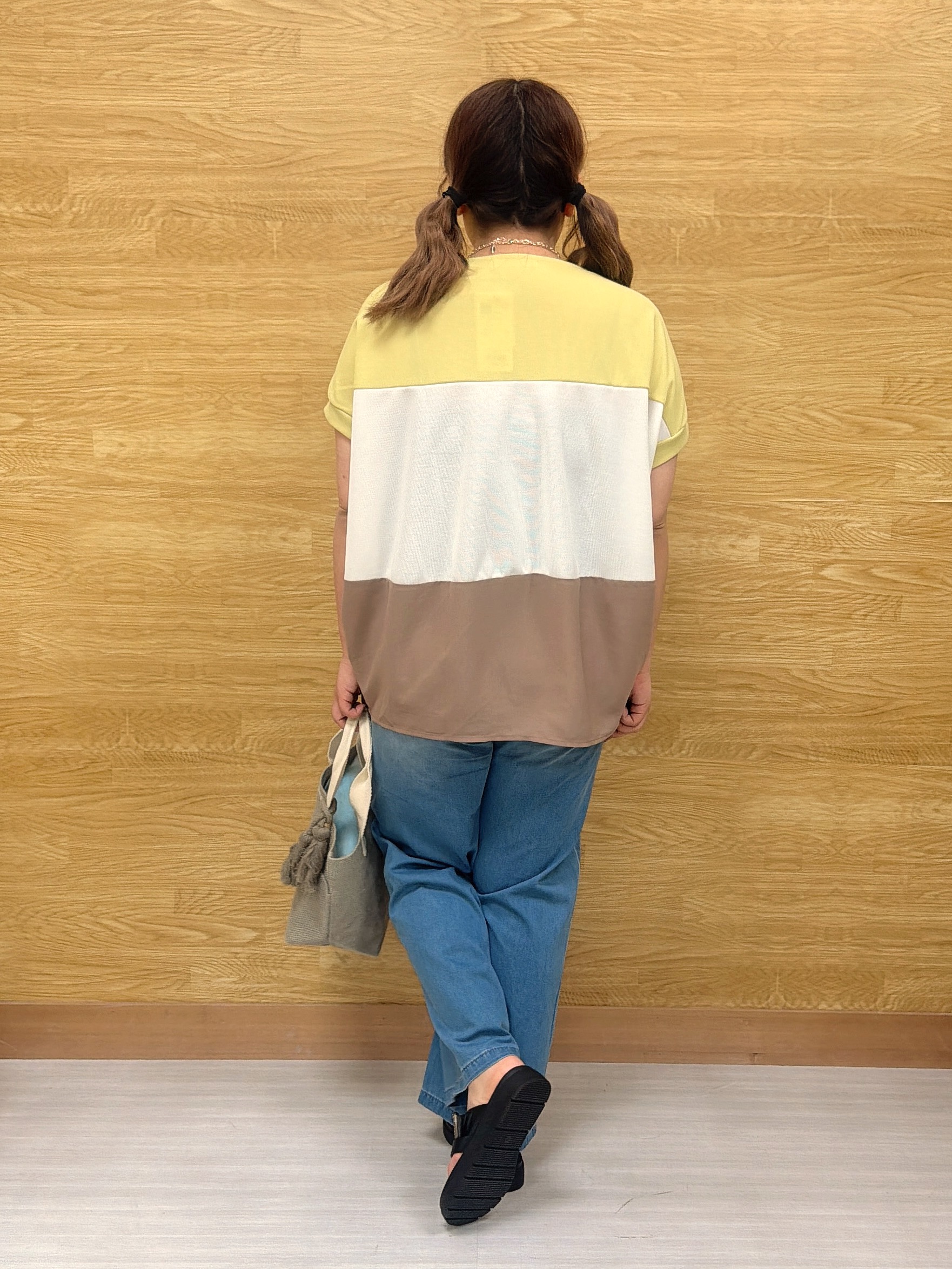ぁむさんの「SHOO･LA･RUE｜【S-LL/洗濯機可/体型カバー】1枚で主役になる 3段切替 ドルマンＴシャツ」を使ったコーディネート