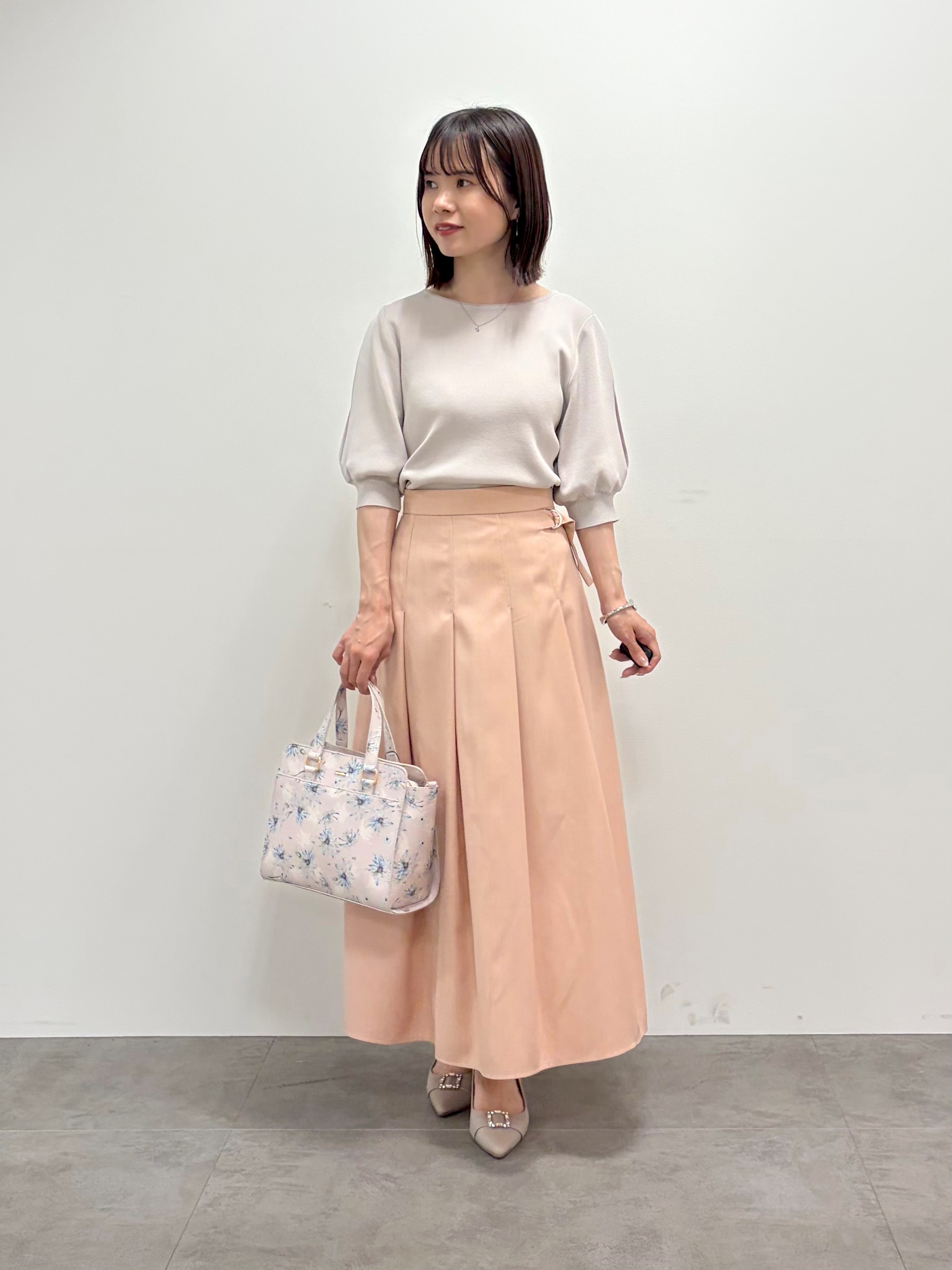 kozuさんの「index｜【接触冷感】クールタッチラップスリーブニット《UVケア／洗濯機OK／XS～3L／9col》」を使ったコーディネート
