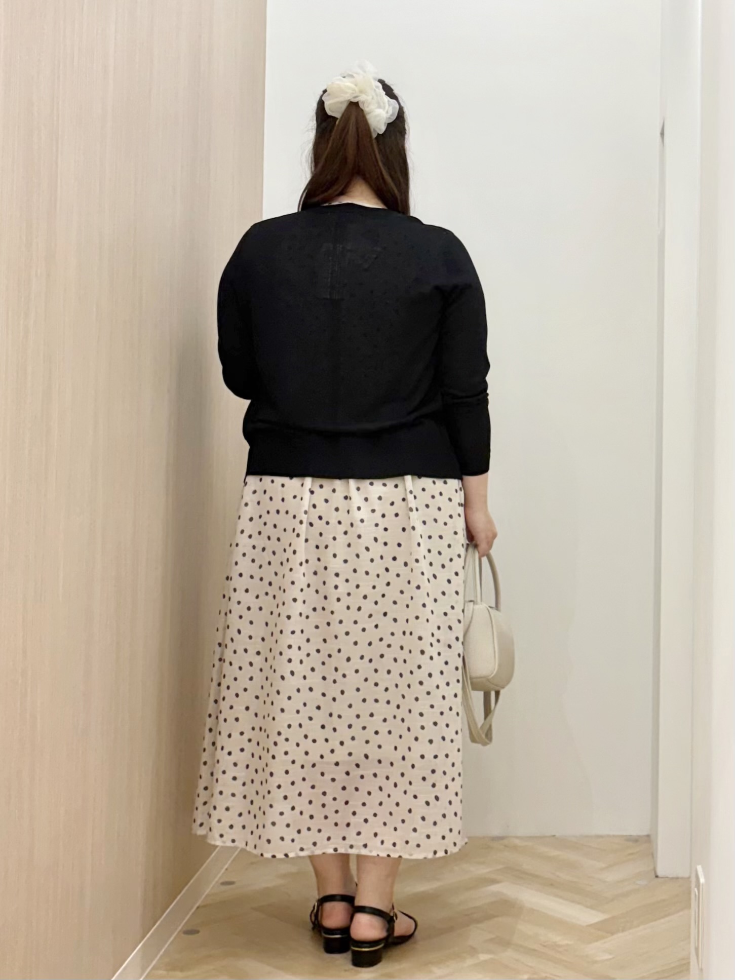 akariさんの「grove｜高評価！【接触冷感／UVカットetc】ベーシックショートカーディガン」を使ったコーディネート
