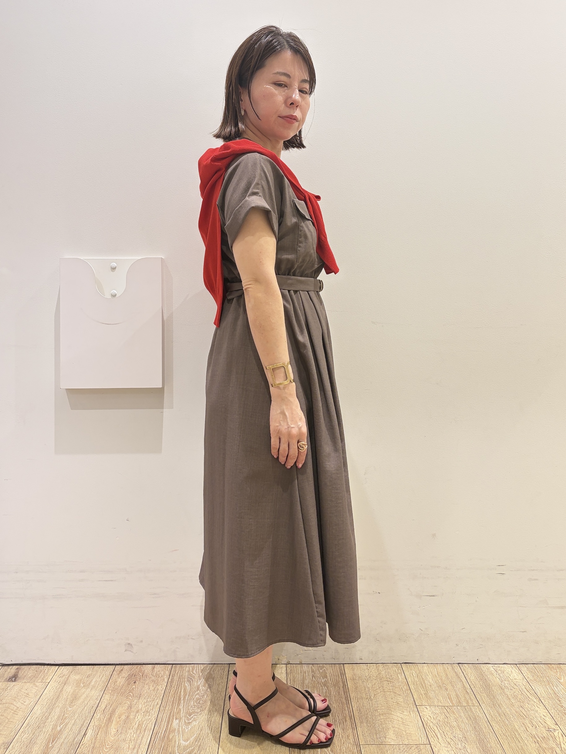 YUKOさんの「index｜ダブルポケットスキッパーワンピース【防シワ／洗濯機OK】《XS～3L／6col》」を使ったコーディネート