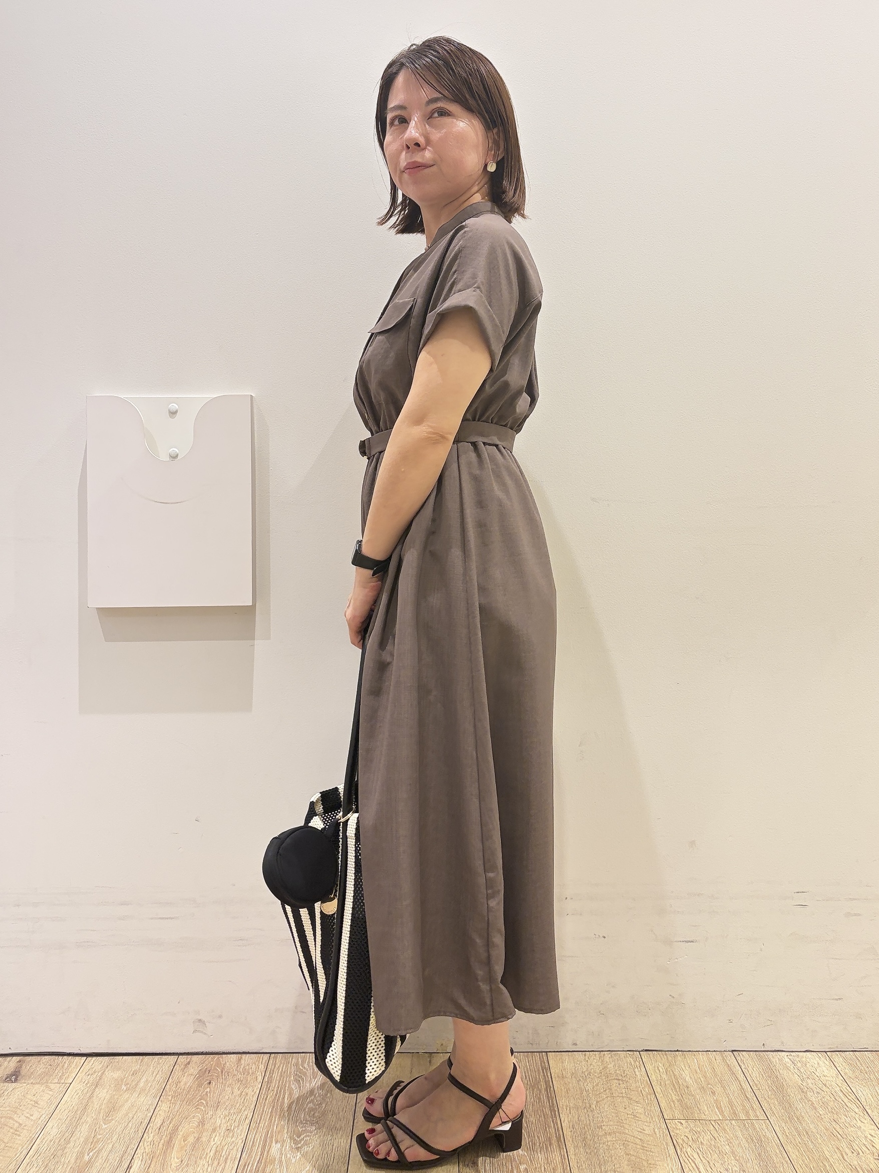YUKOさんの「index｜ダブルポケットスキッパーワンピース【防シワ／洗濯機OK】《XS～3L／6col》」を使ったコーディネート