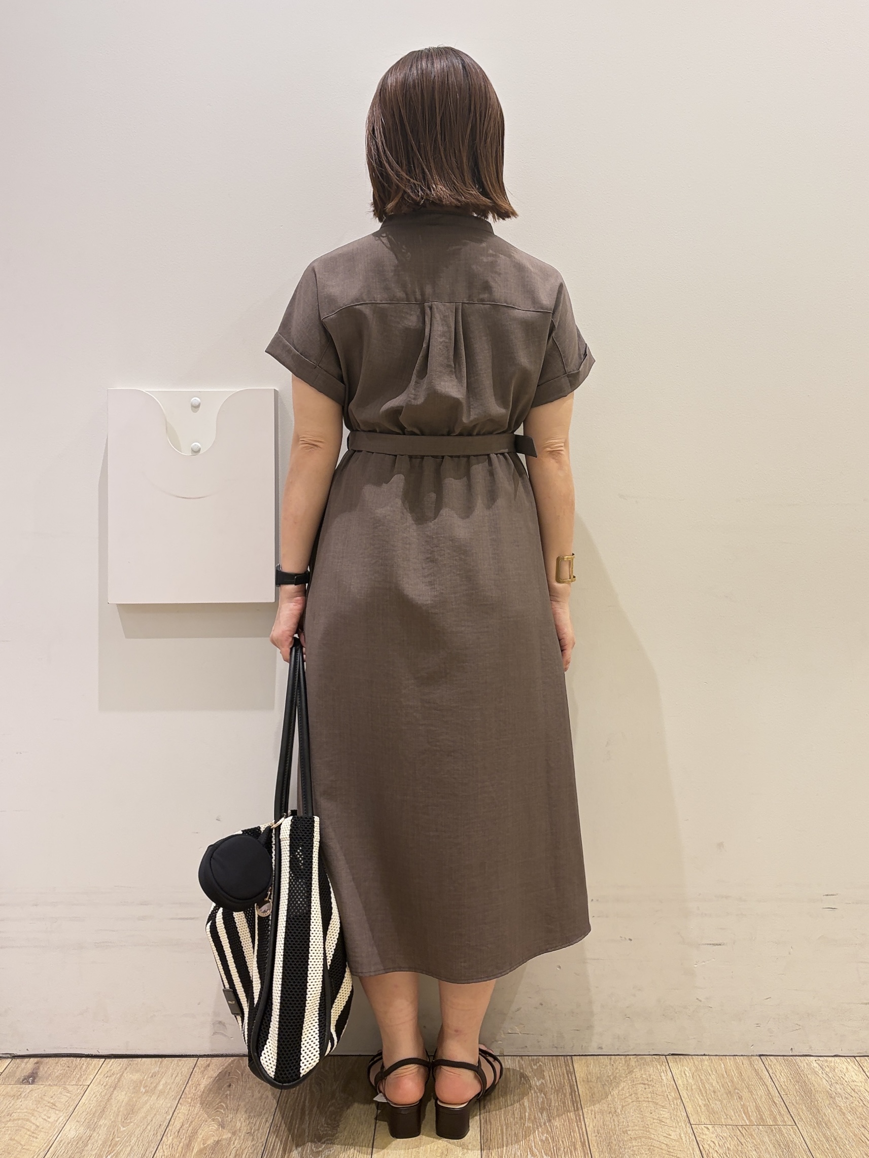 YUKOさんの「index｜ダブルポケットスキッパーワンピース【防シワ／洗濯機OK】《XS～3L／6col》」を使ったコーディネート