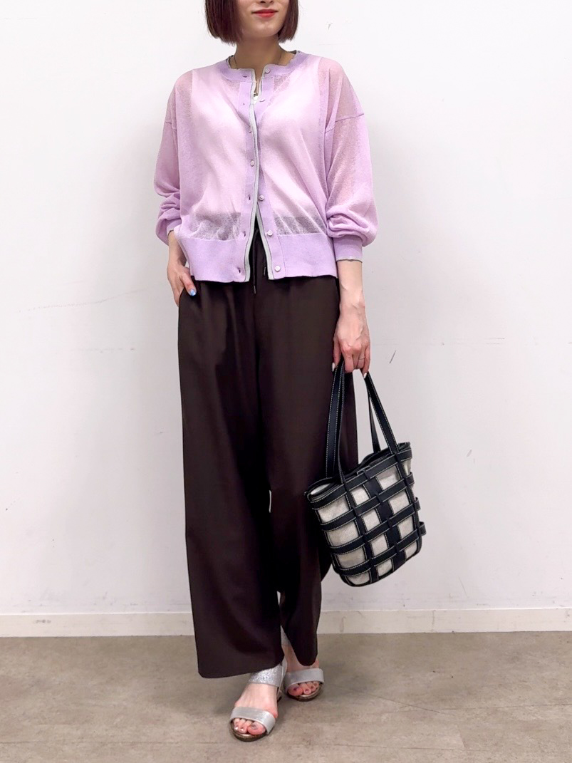 𝐜𝐡𝐢𝐤𝐚さんの「SHOO･LA･RUE｜【S-LL/洗濯機可】1枚でこなれ見え 配色シアーカーディガン」を使ったコーディネート
