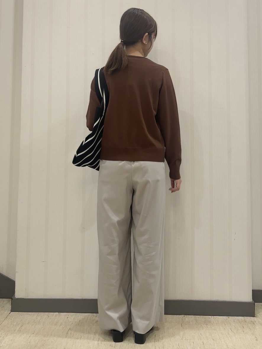ちひさんの「INDIVI｜【褒められパンツ／洗える／ウエストゴム】ワイドタックパンツ」を使ったコーディネート