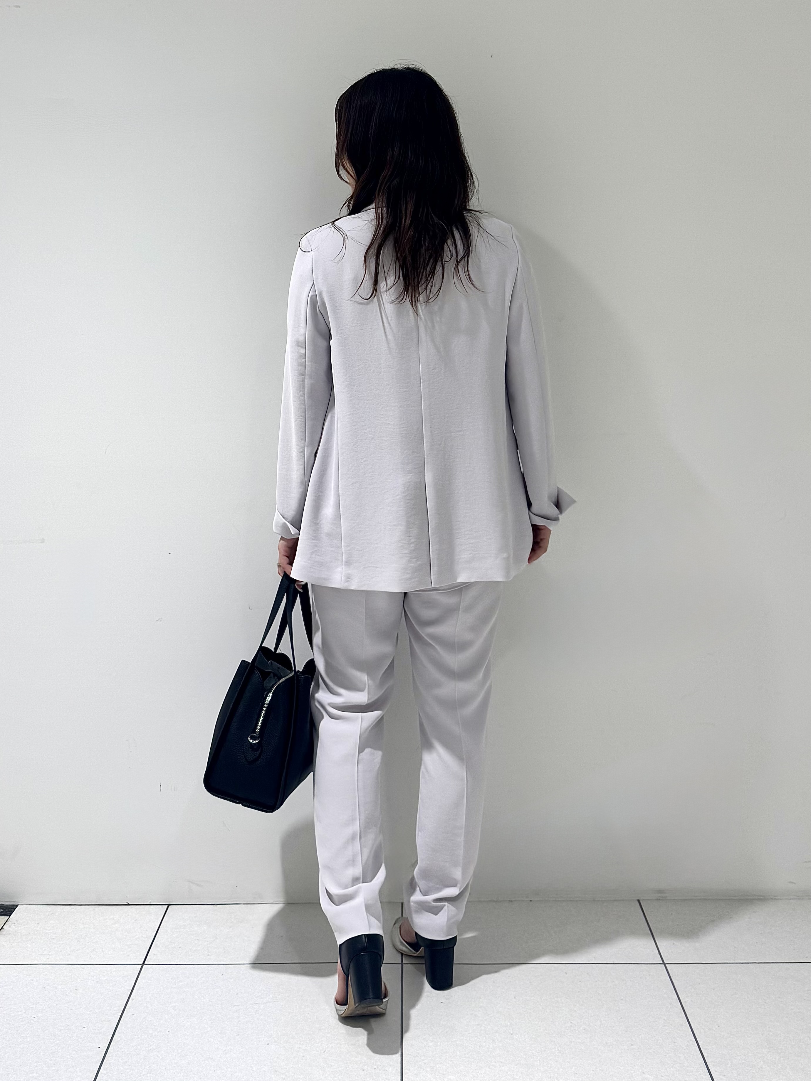 そんさんの「INDIVI｜【洗える／多機能／SETUP可】着る日傘ダブルジャケット」を使ったコーディネート