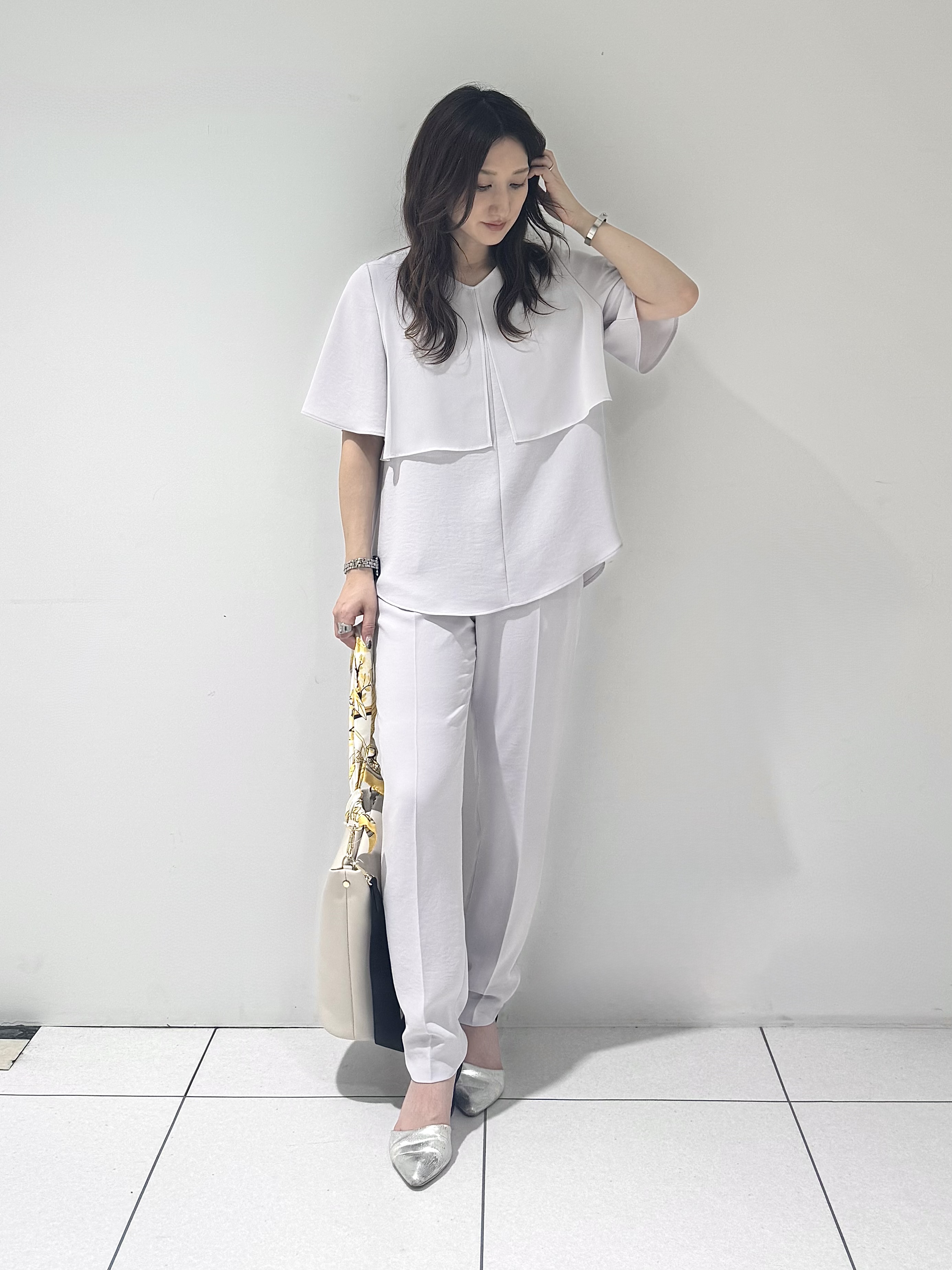 そんさんの「INDIVI｜【洗える／多機能／SETUP可】着る日傘ダブルジャケット」を使ったコーディネート