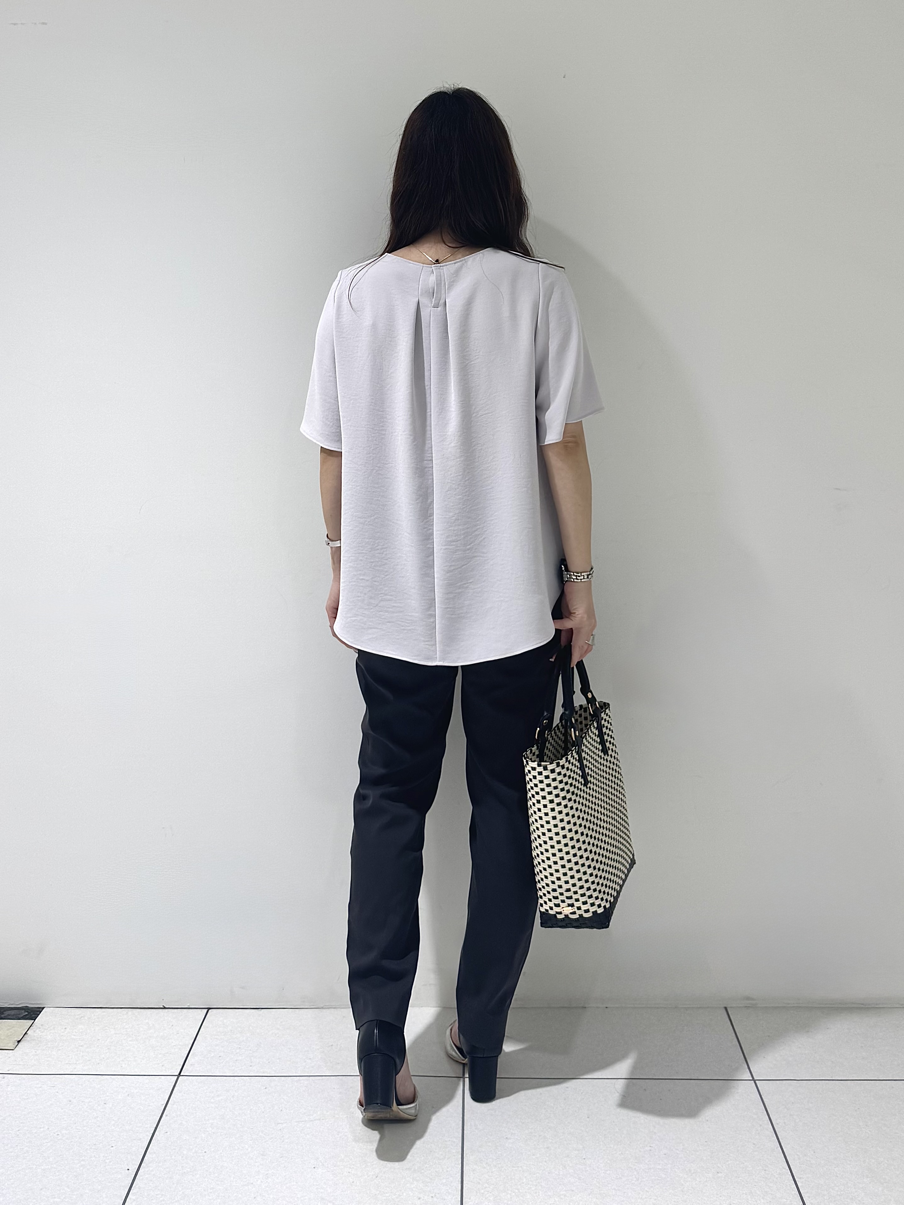 そんさんの「INDIVI｜【着る日傘】シフォンドッキングブラウス」を使ったコーディネート