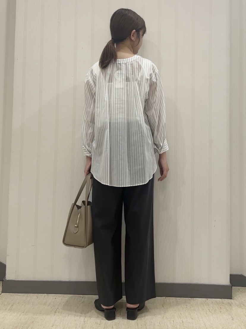 ちひさんの「INDIVI｜【褒められパンツ／洗える／ウエストゴム】ワイドタックパンツ」を使ったコーディネート