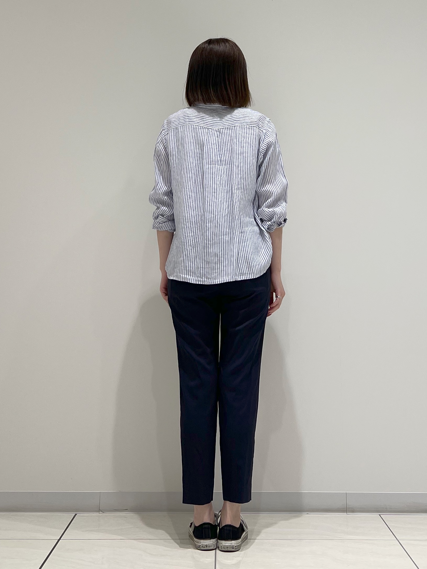 T.Kさんの「INDIVI｜【接触冷感／2WAY】カシュクールリネンシャツ」を使ったコーディネート
