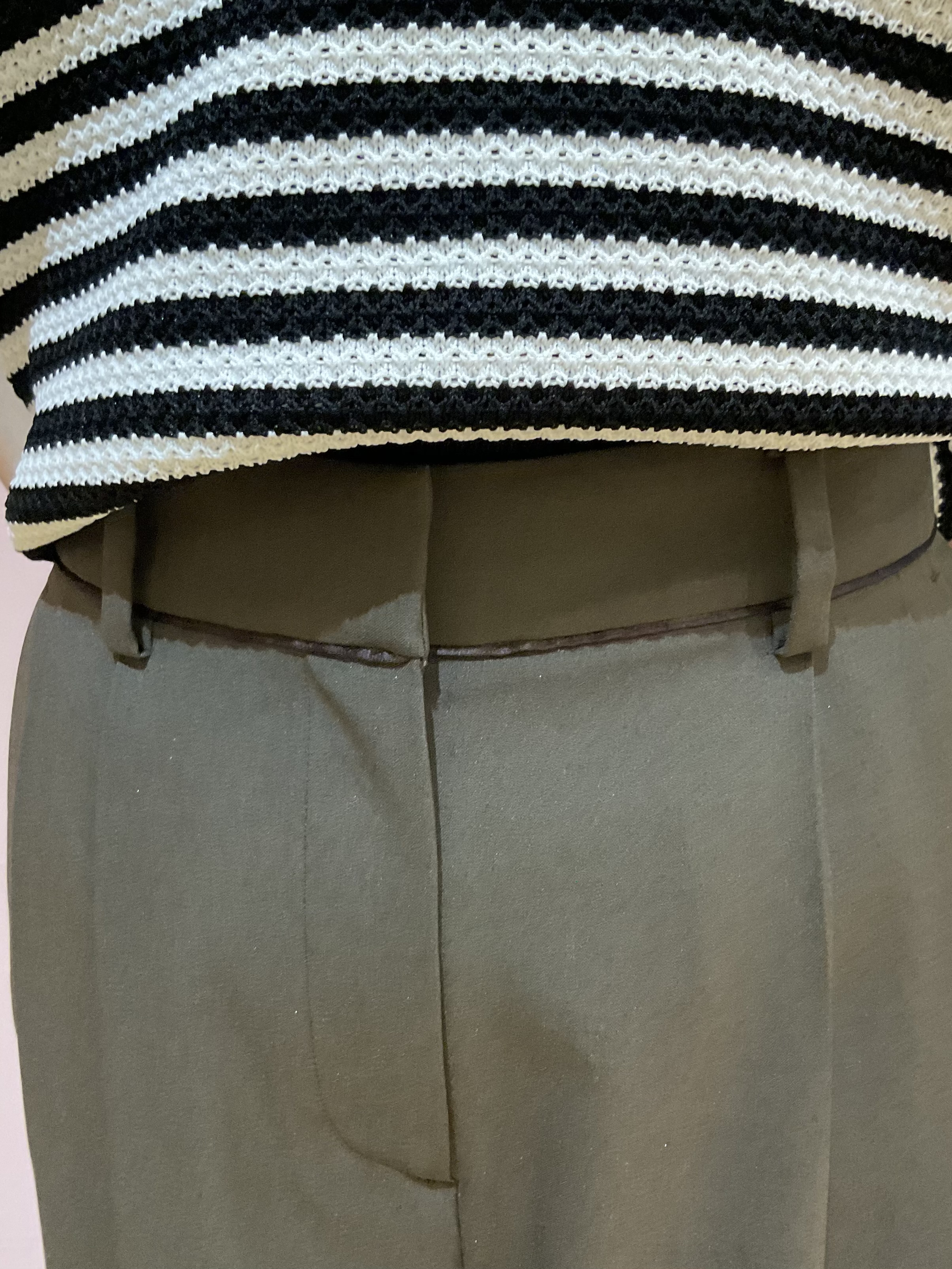 Hiwatashiさんの「DRESSTERIOR｜ウォッシャブルスキッパークロップドニット」を使ったコーディネート