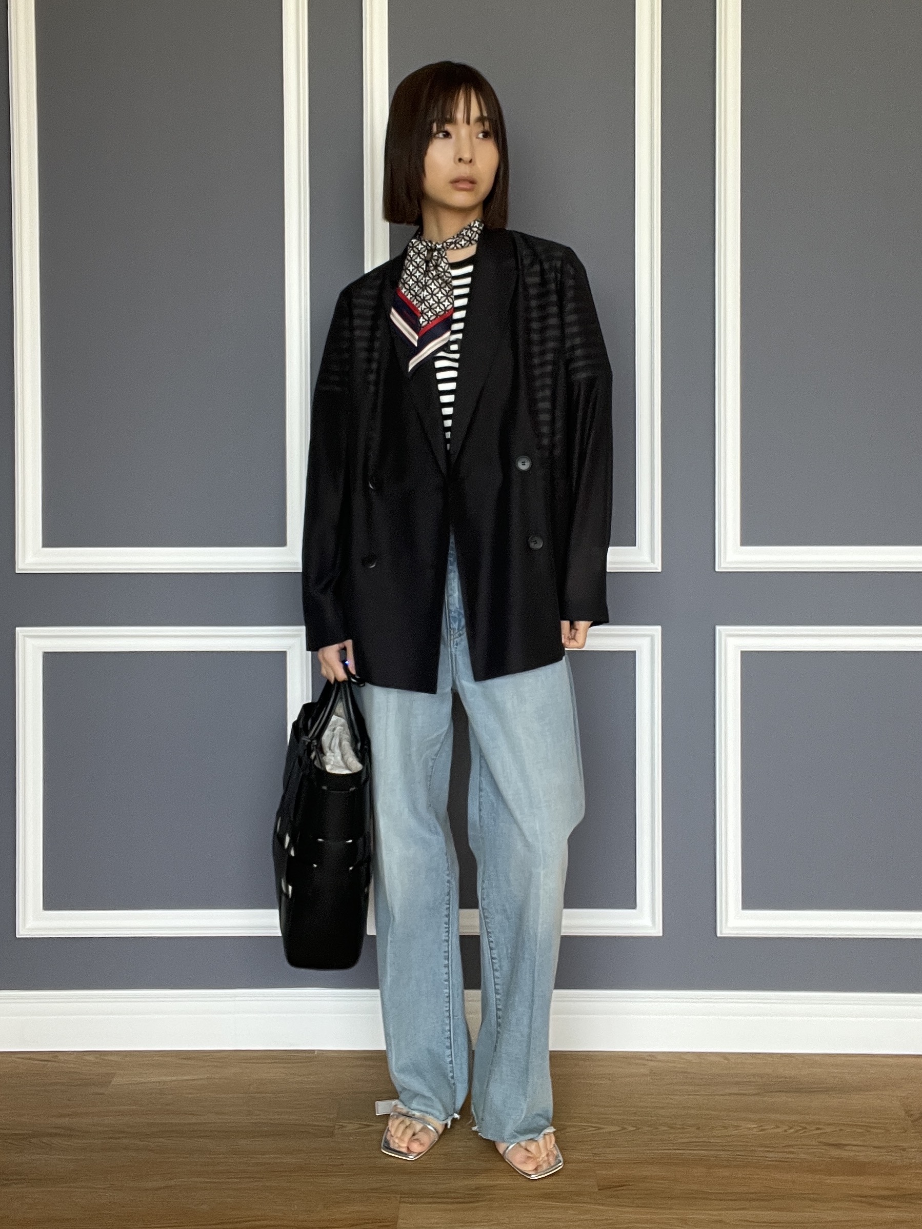 misaさんの「DRESSTERIOR｜センタープレスストレートデニム」を使ったコーディネート