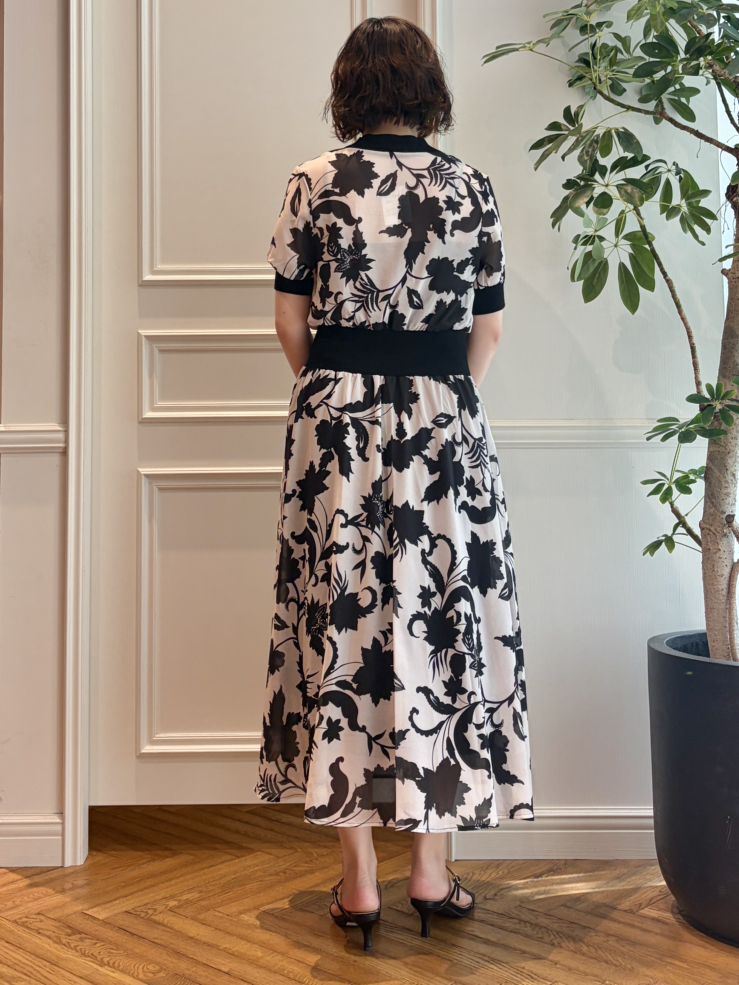 nakaoさんの「DRESSTERIOR｜【otonaMUSE5月号掲載】スキニーベルトサンダル」を使ったコーディネート