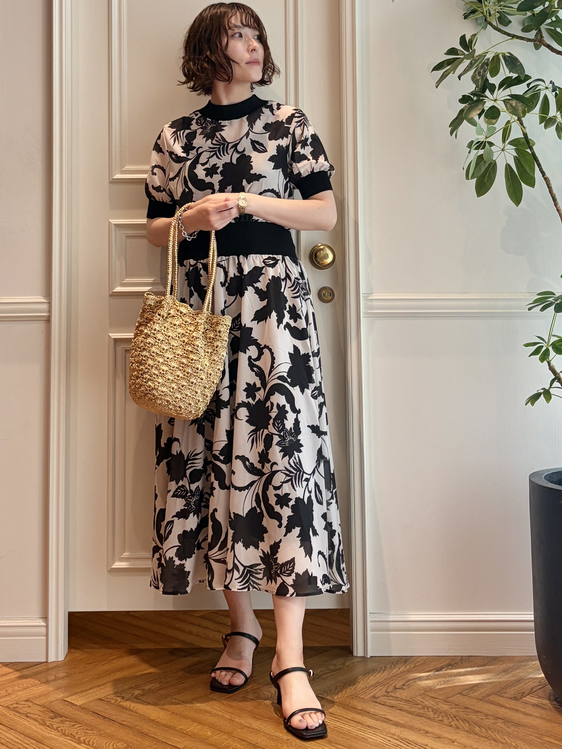 nakaoさんの「DRESSTERIOR｜【otonaMUSE5月号掲載】スキニーベルトサンダル」を使ったコーディネート