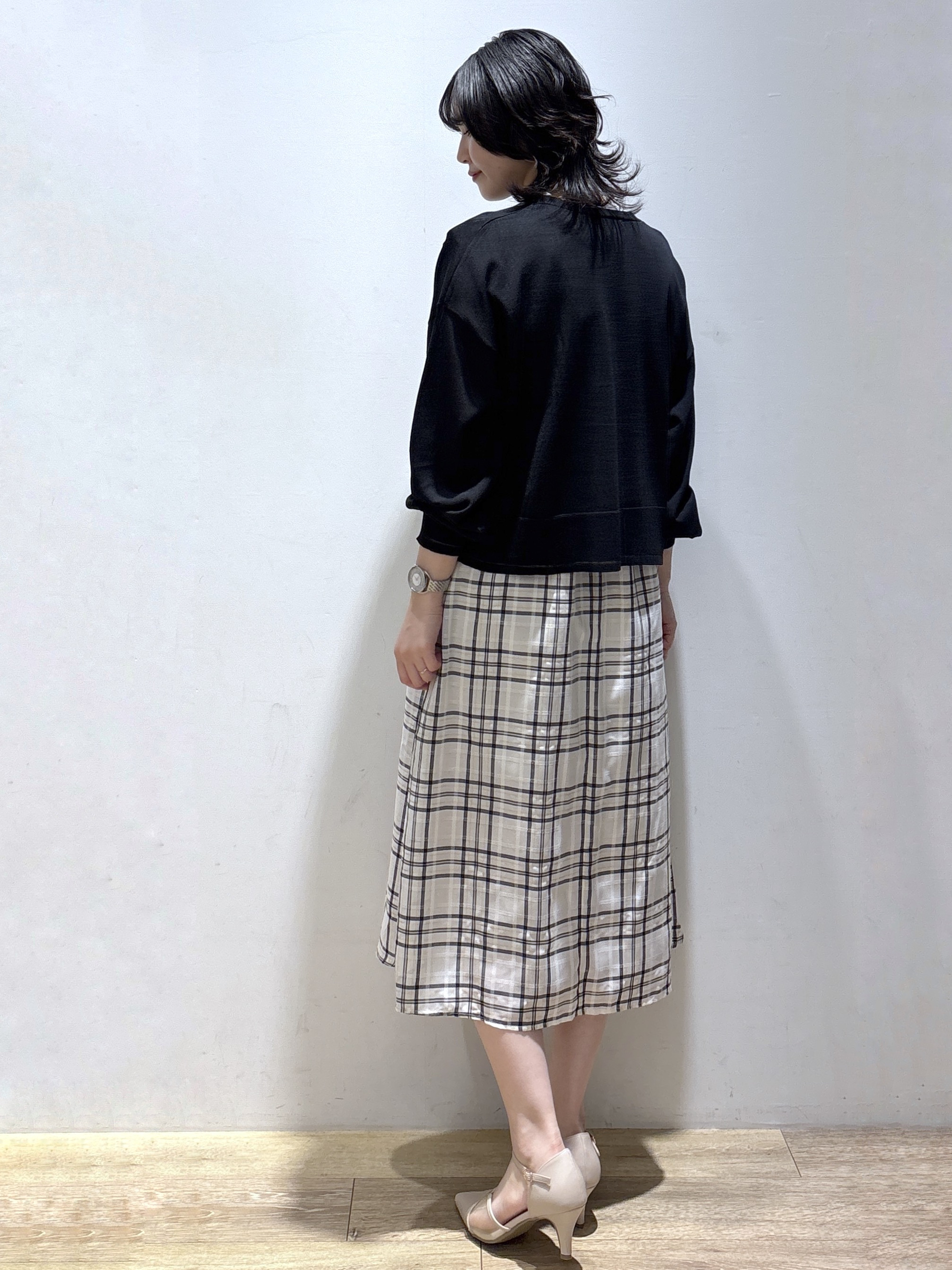 mizukiさんの「index｜【接触冷感】シアーショートトッパーカーディガン《洗濯機OK／抗ピル》」を使ったコーディネート
