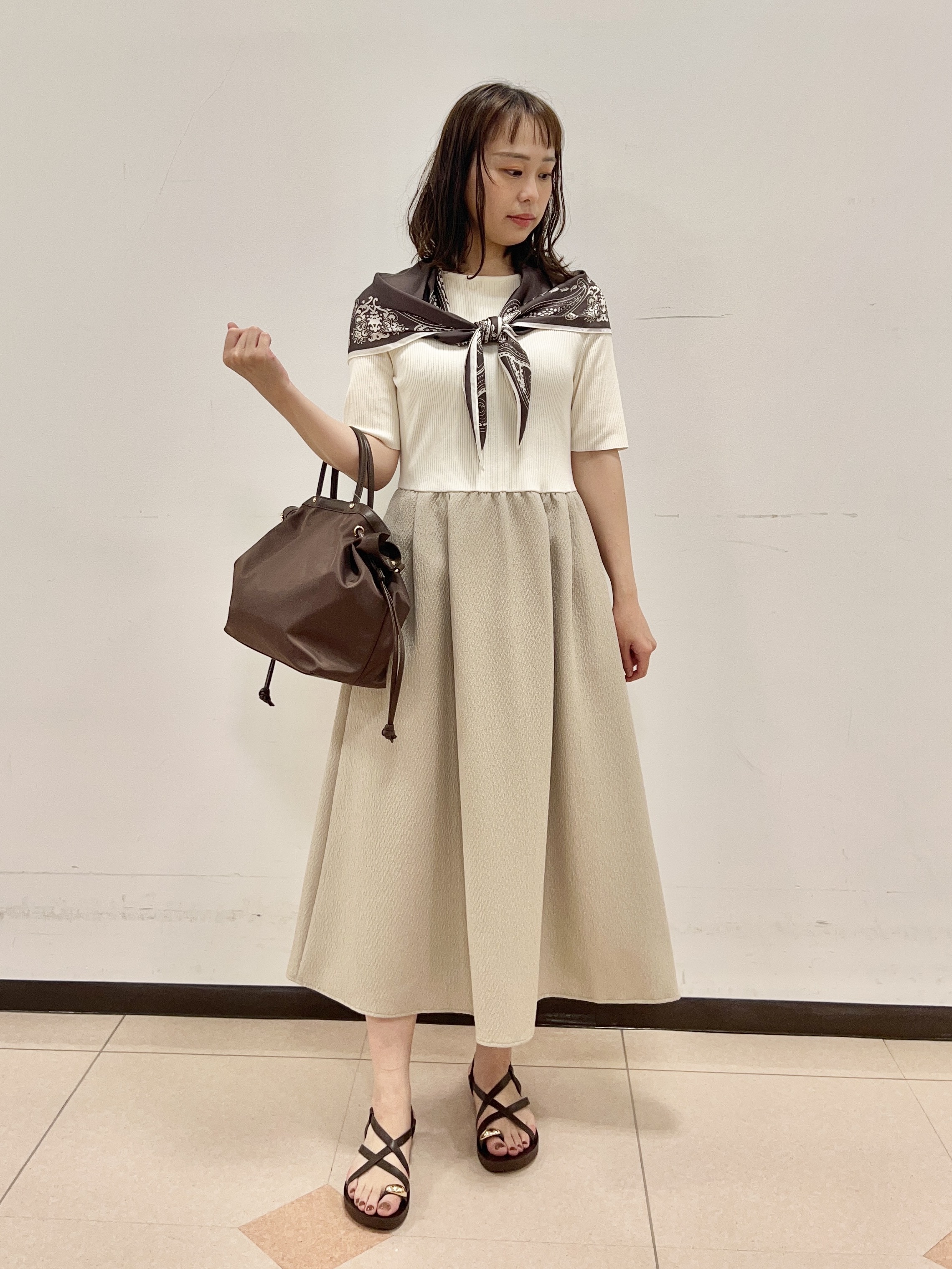 りおさんの「UNTITLED｜【一枚でサマ見え】ニットドッキングジャガードワンピース」を使ったコーディネート
