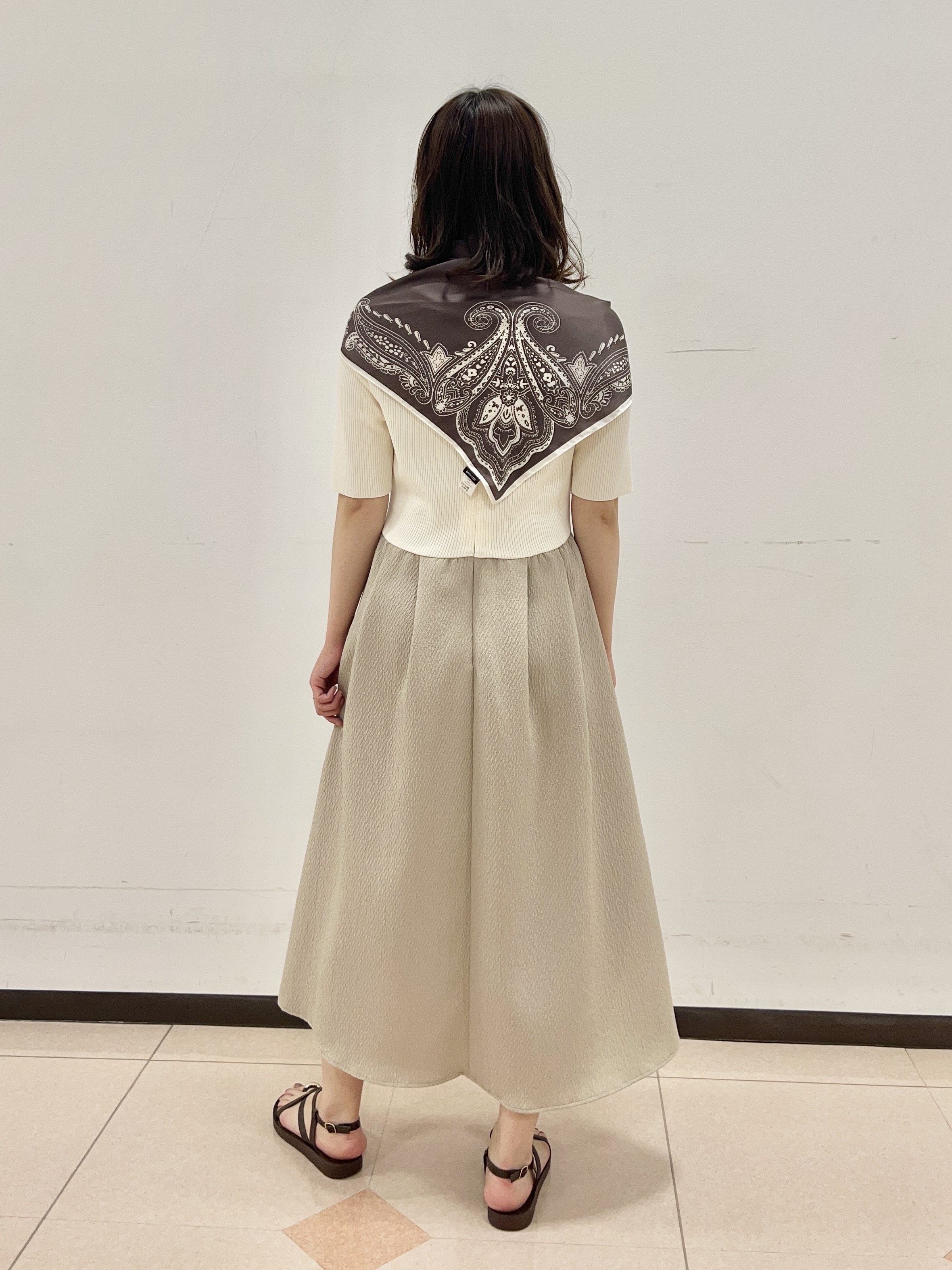 りおさんの「UNTITLED｜【一枚でサマ見え】ニットドッキングジャガードワンピース」を使ったコーディネート
