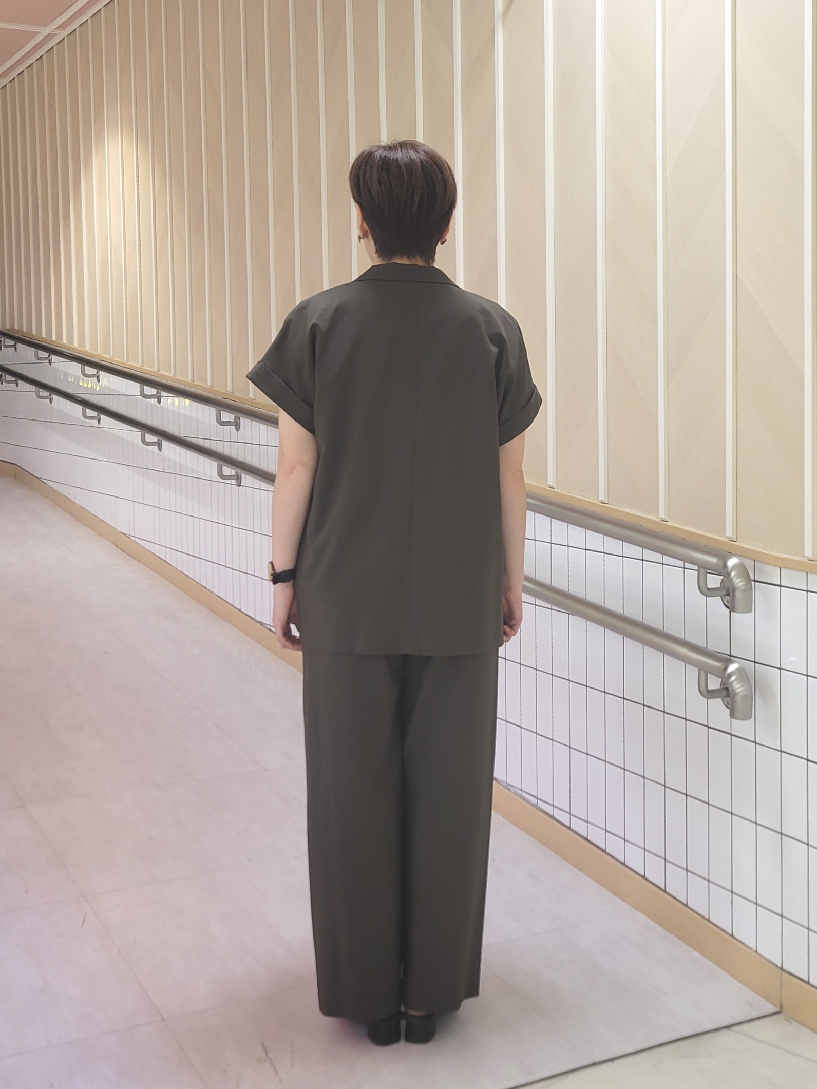 tomoさんの「COUP DE CHANCE｜【手洗い可／セットアップ可】こなれ半袖ジャケット」を使ったコーディネート