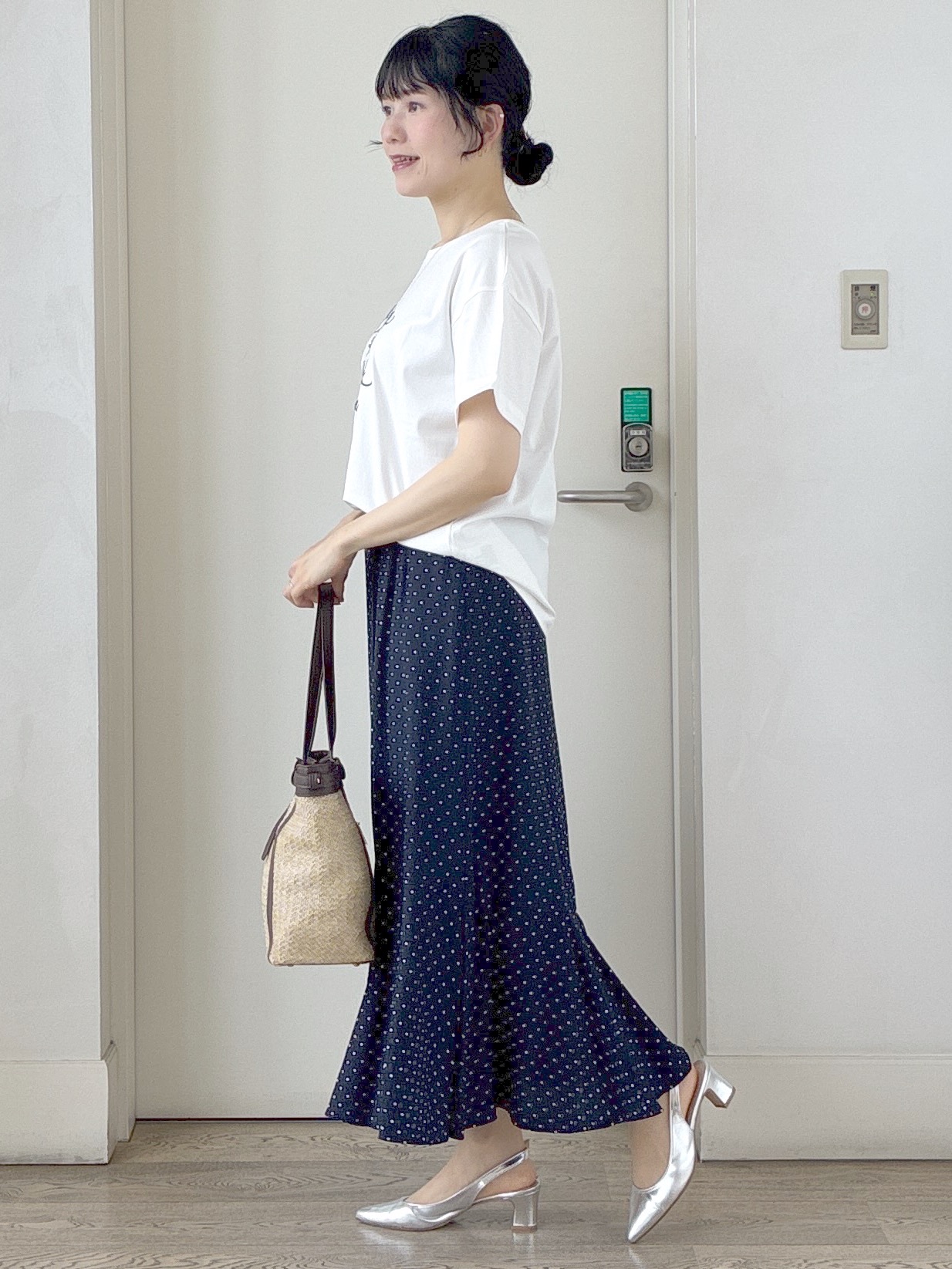  beni_gingerさんの「Reflect｜【接触冷感】ラインアート刺繍Tシャツ」を使ったコーディネート