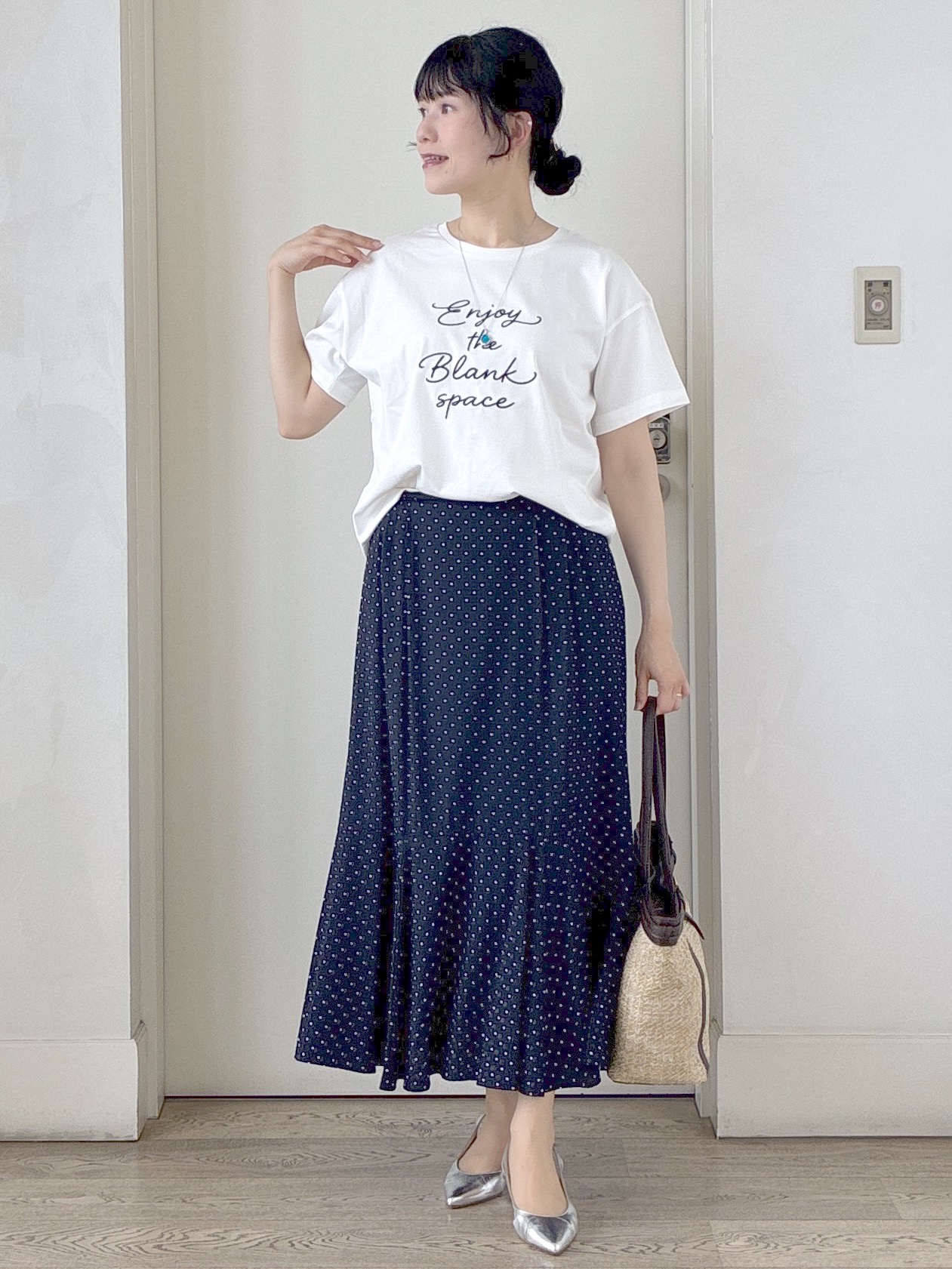  beni_gingerさんの「Reflect｜【接触冷感】ラインアート刺繍Tシャツ」を使ったコーディネート