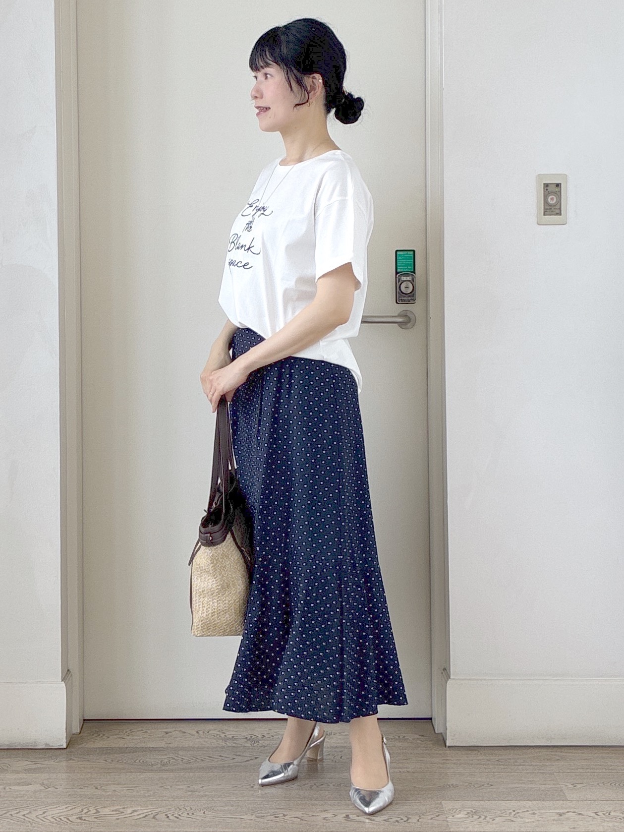  beni_gingerさんの「Reflect｜【接触冷感】ラインアート刺繍Tシャツ」を使ったコーディネート
