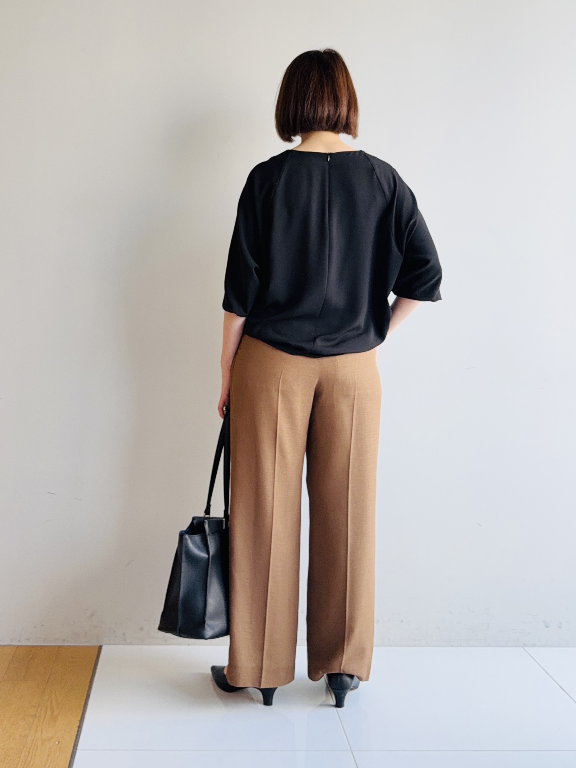 murayamaさんの「INDIVI｜【さらに軽く軽快！／着る日傘】ドルマントップス」を使ったコーディネート