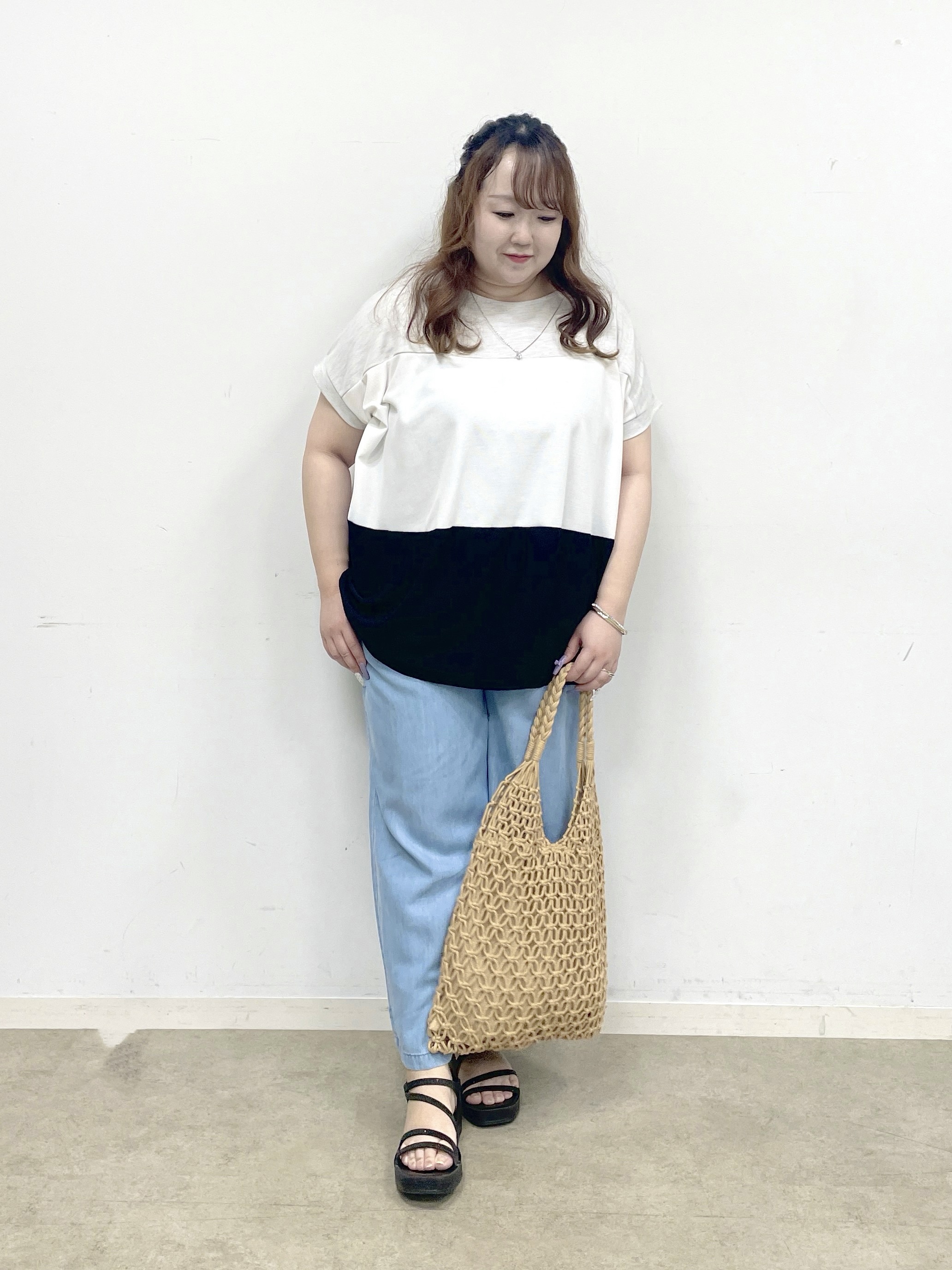 Risaさんの「SHOO･LA･RUE｜【S-LL/洗濯機可/体型カバー】1枚で主役になる 3段切替 ドルマンＴシャツ」を使ったコーディネート