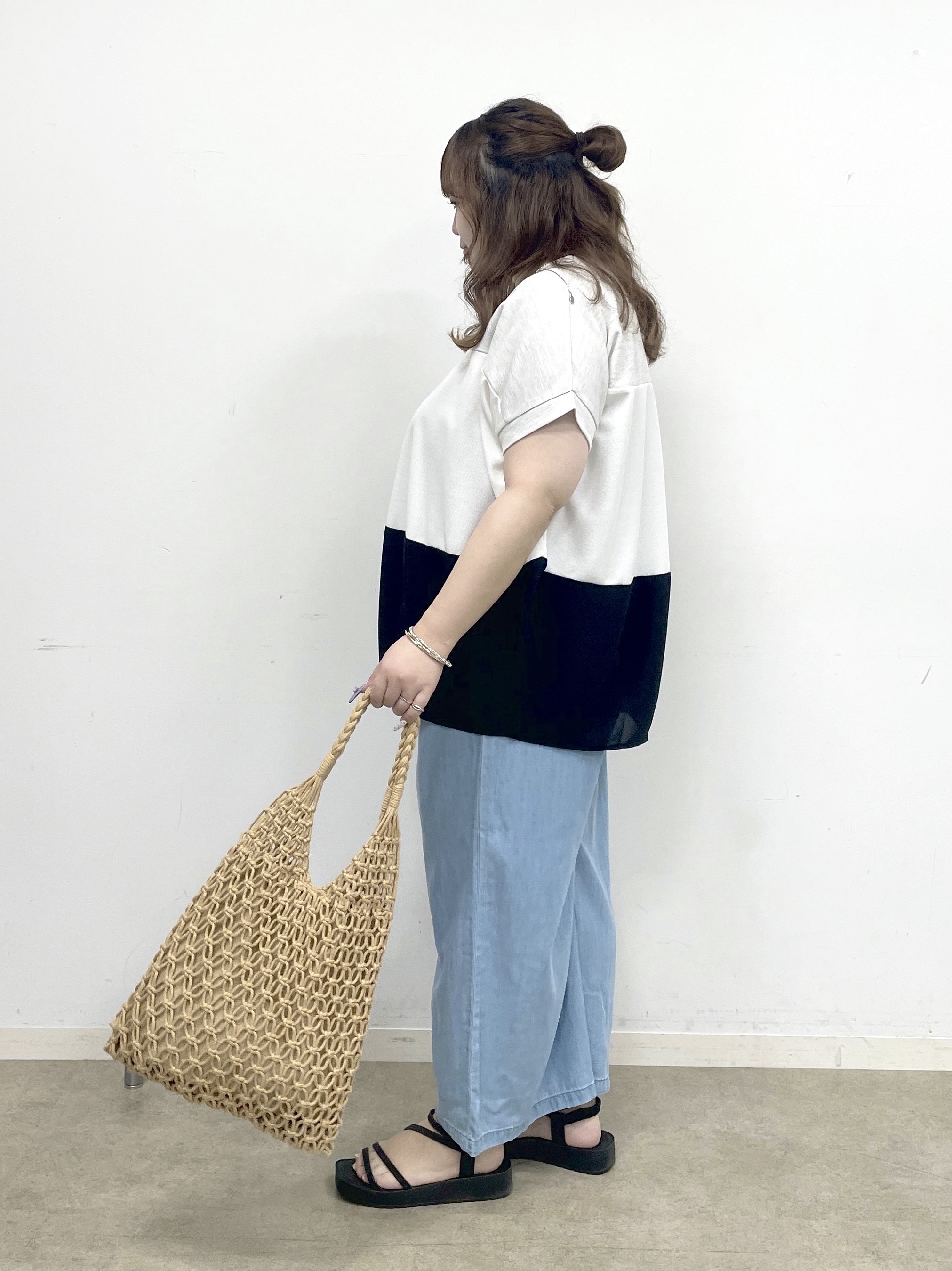 Risaさんの「SHOO･LA･RUE｜【S-LL/洗濯機可/体型カバー】1枚で主役になる 3段切替 ドルマンＴシャツ」を使ったコーディネート