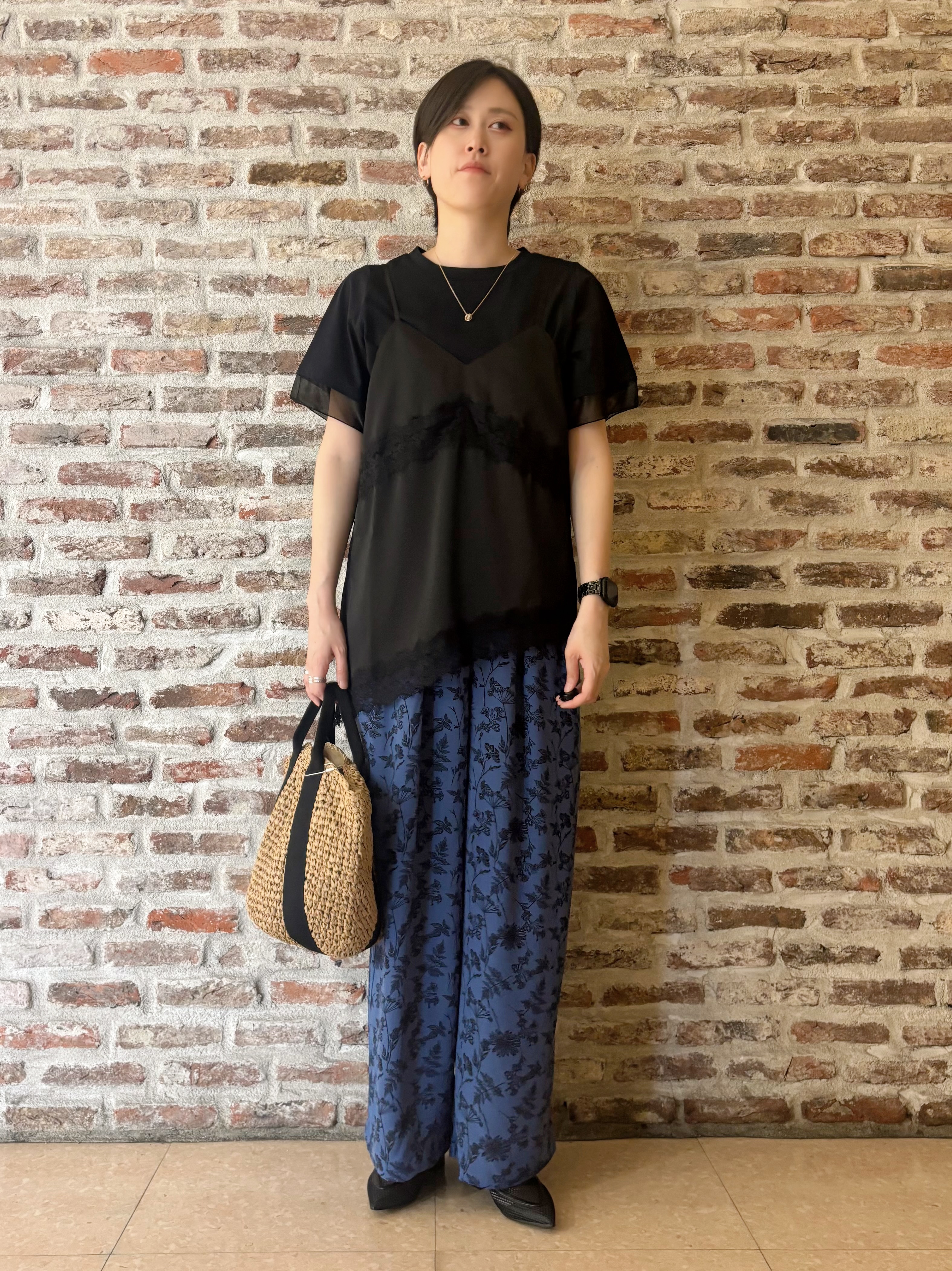 しばさんの「THE SHOP TK｜【M-XL/ひんやり】上品な透け感 袖口シアーTシャツ」を使ったコーディネート