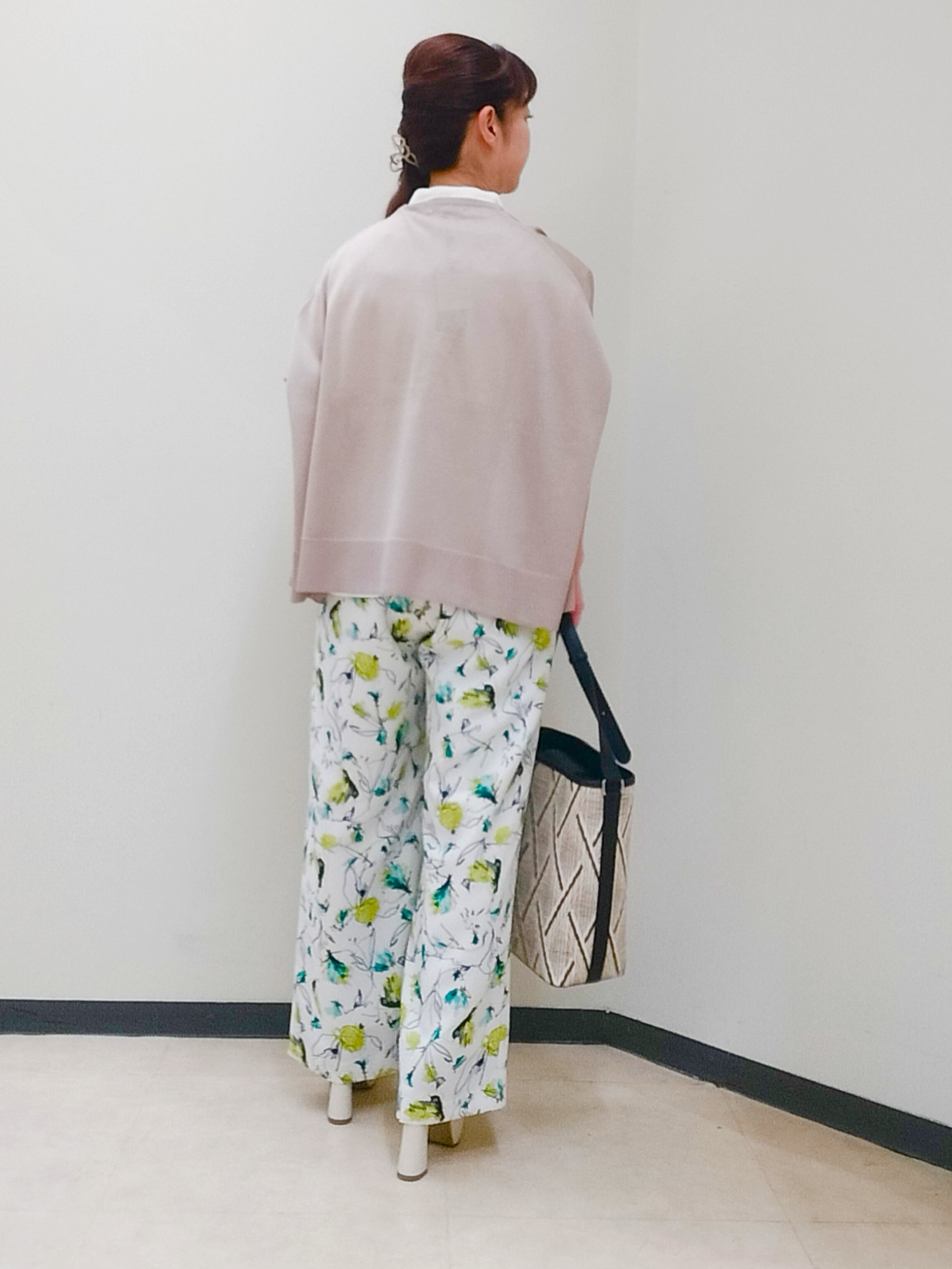 花さんの「Reflect｜リネンライクスタンドネックジレ」を使ったコーディネート