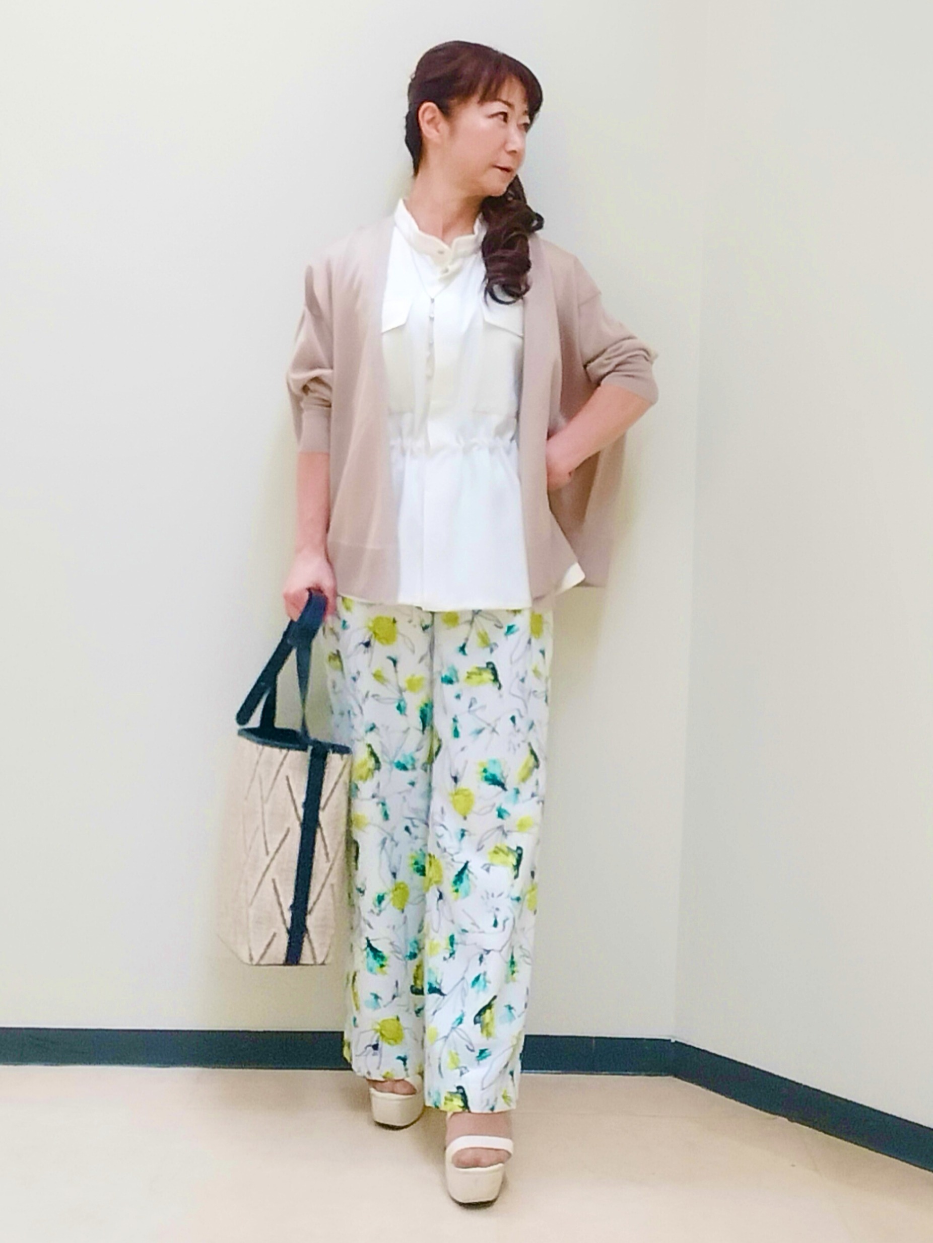 花さんの「Reflect｜リネンライクスタンドネックジレ」を使ったコーディネート