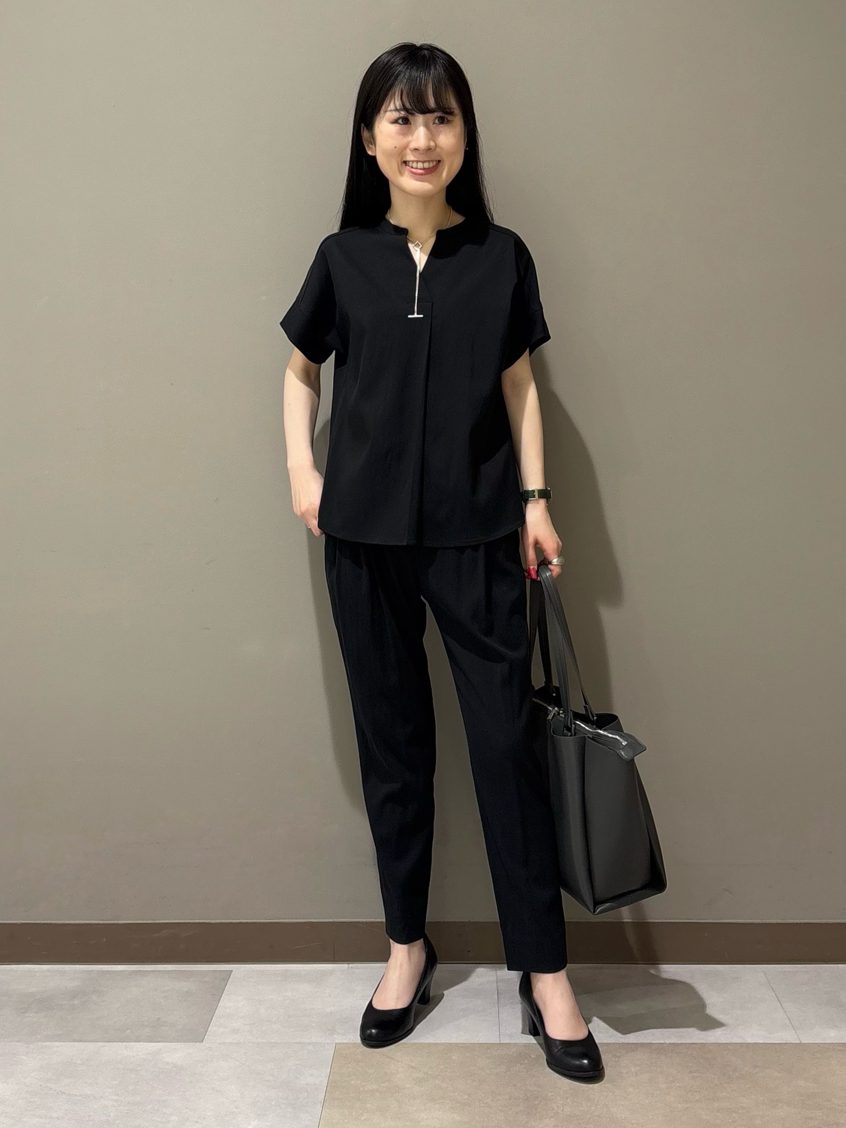 KEIKOさんの「INDIVI｜【洗える／アンサンブル可能】シアースストライプカーディガン」を使ったコーディネート