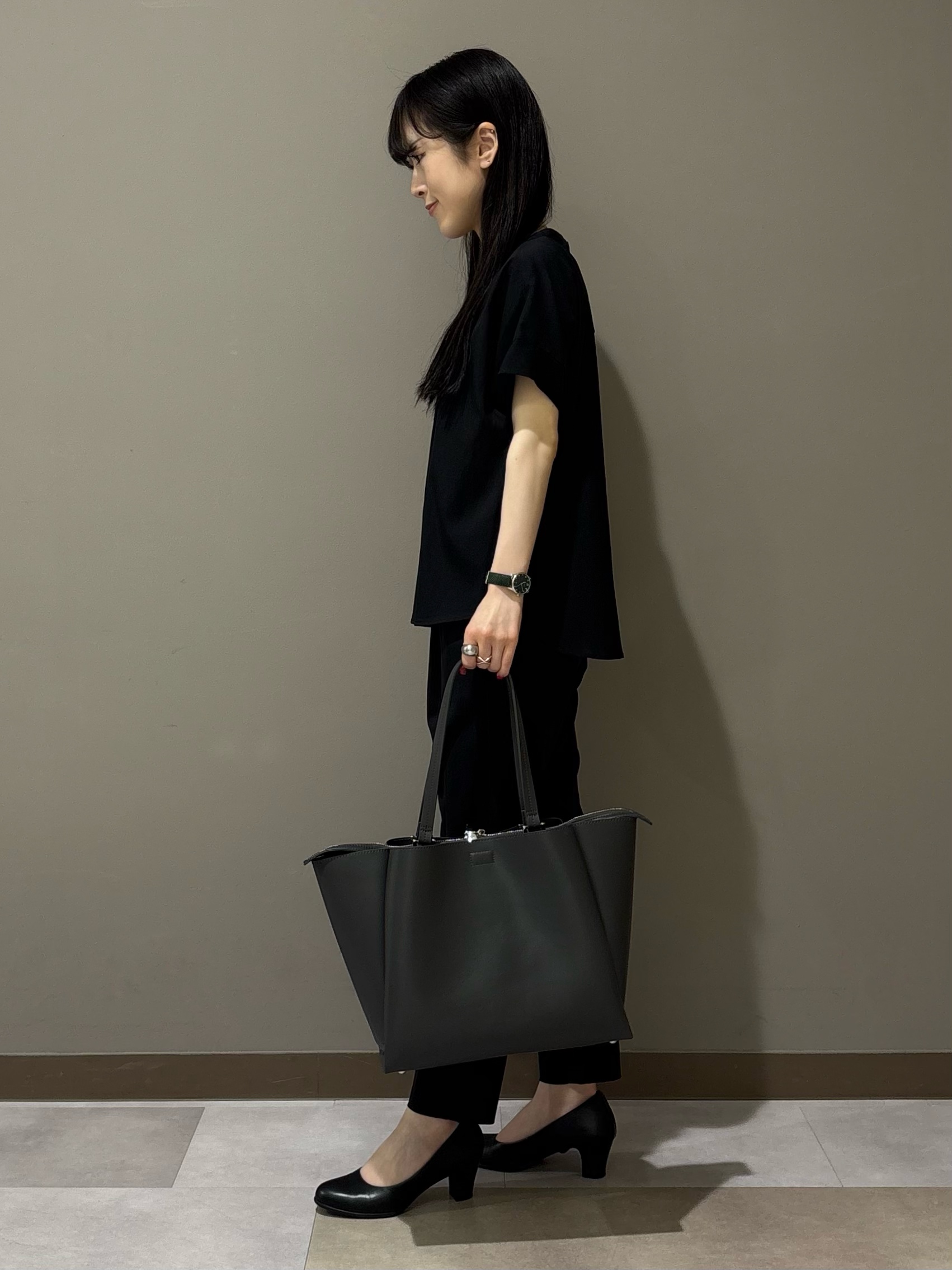 KEIKOさんの「INDIVI｜【洗える／アンサンブル可能】シアースストライプカーディガン」を使ったコーディネート