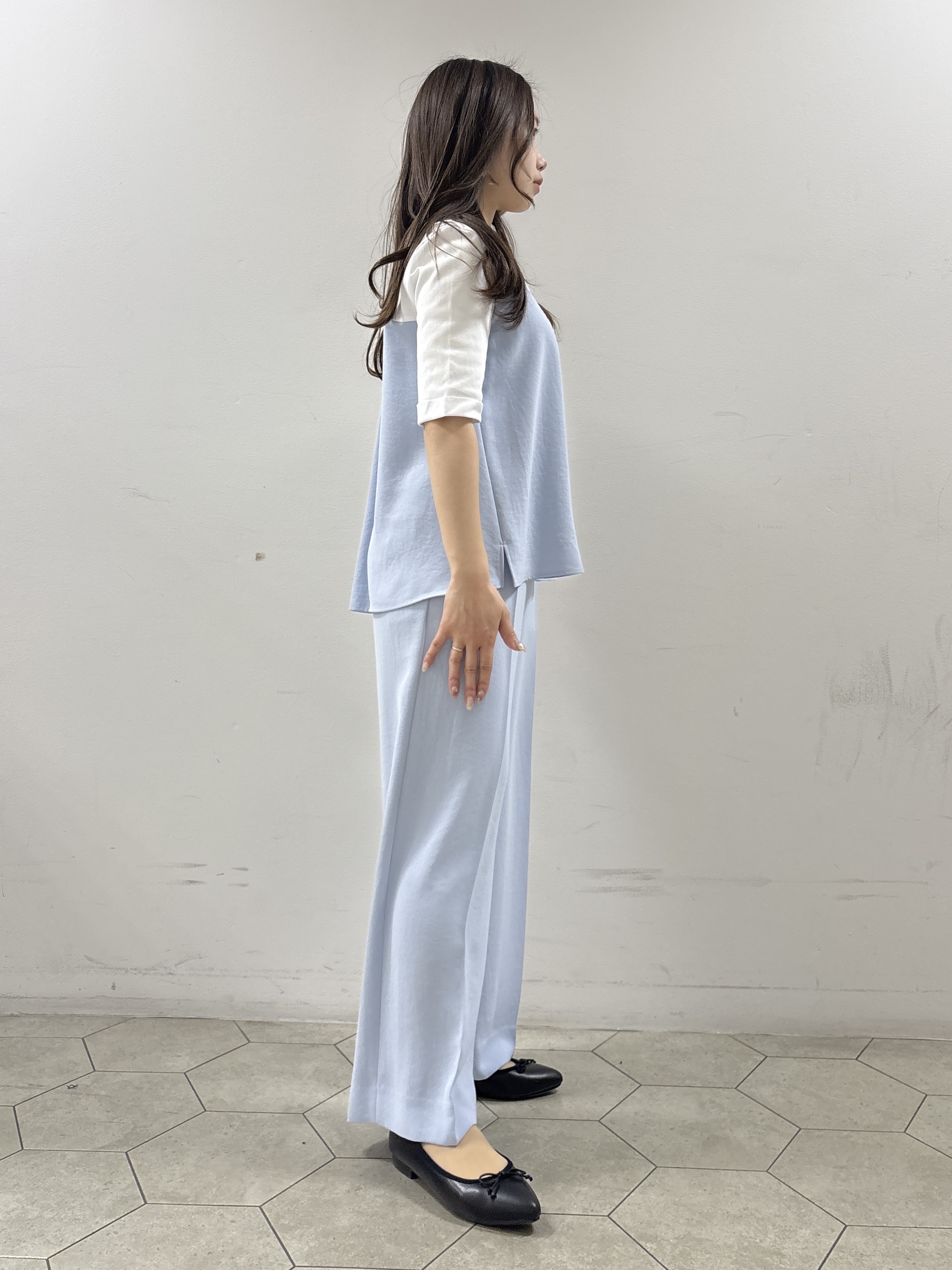 kahoさんの「INDIVI｜【着る日傘／SETUP可能】ビスチェレイヤード風トップス」を使ったコーディネート