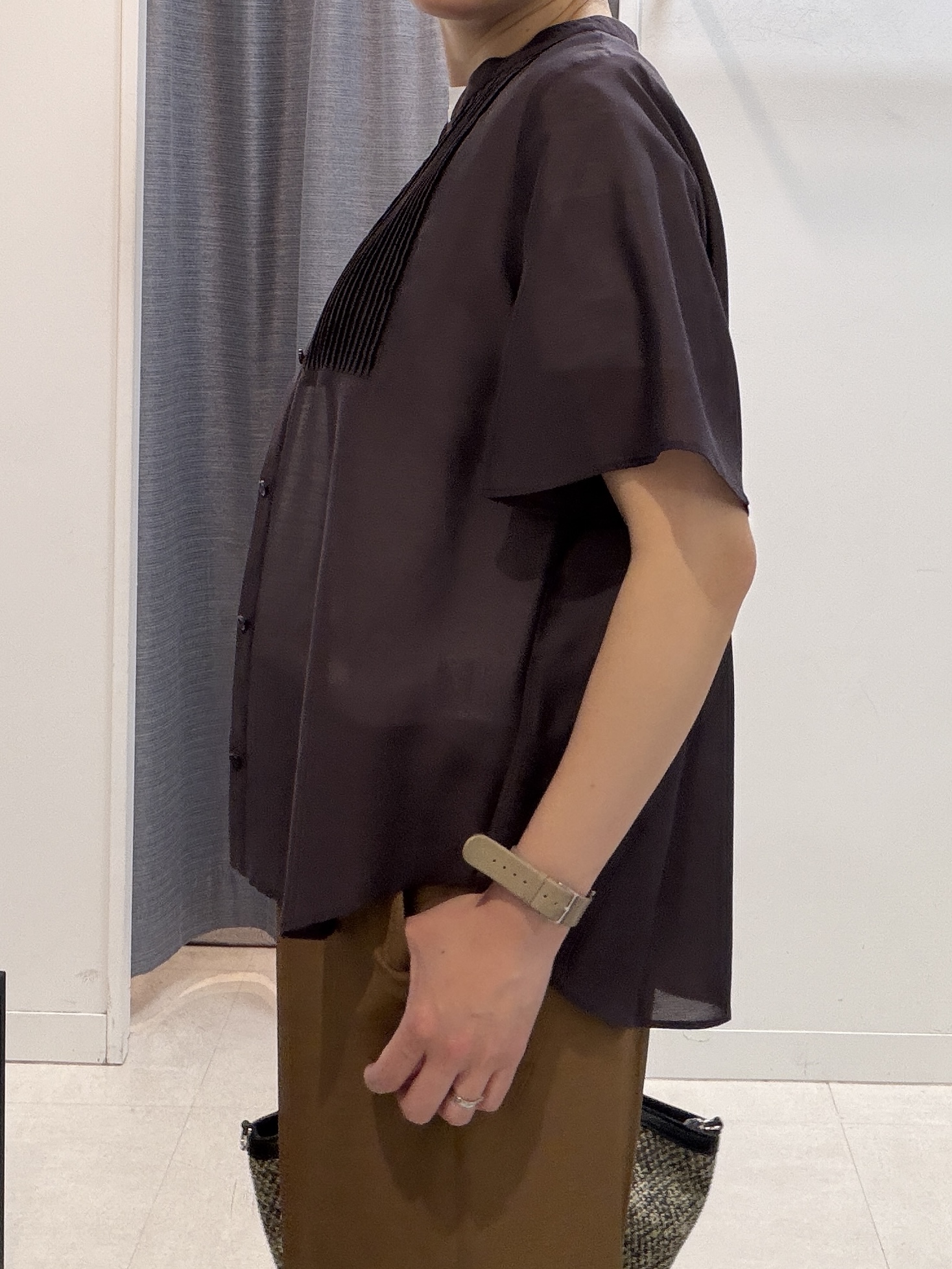 shihoさんの「INDIVI｜【UV/接触冷感/消臭/抗菌防臭】ベーシックTシャツ」を使ったコーディネート