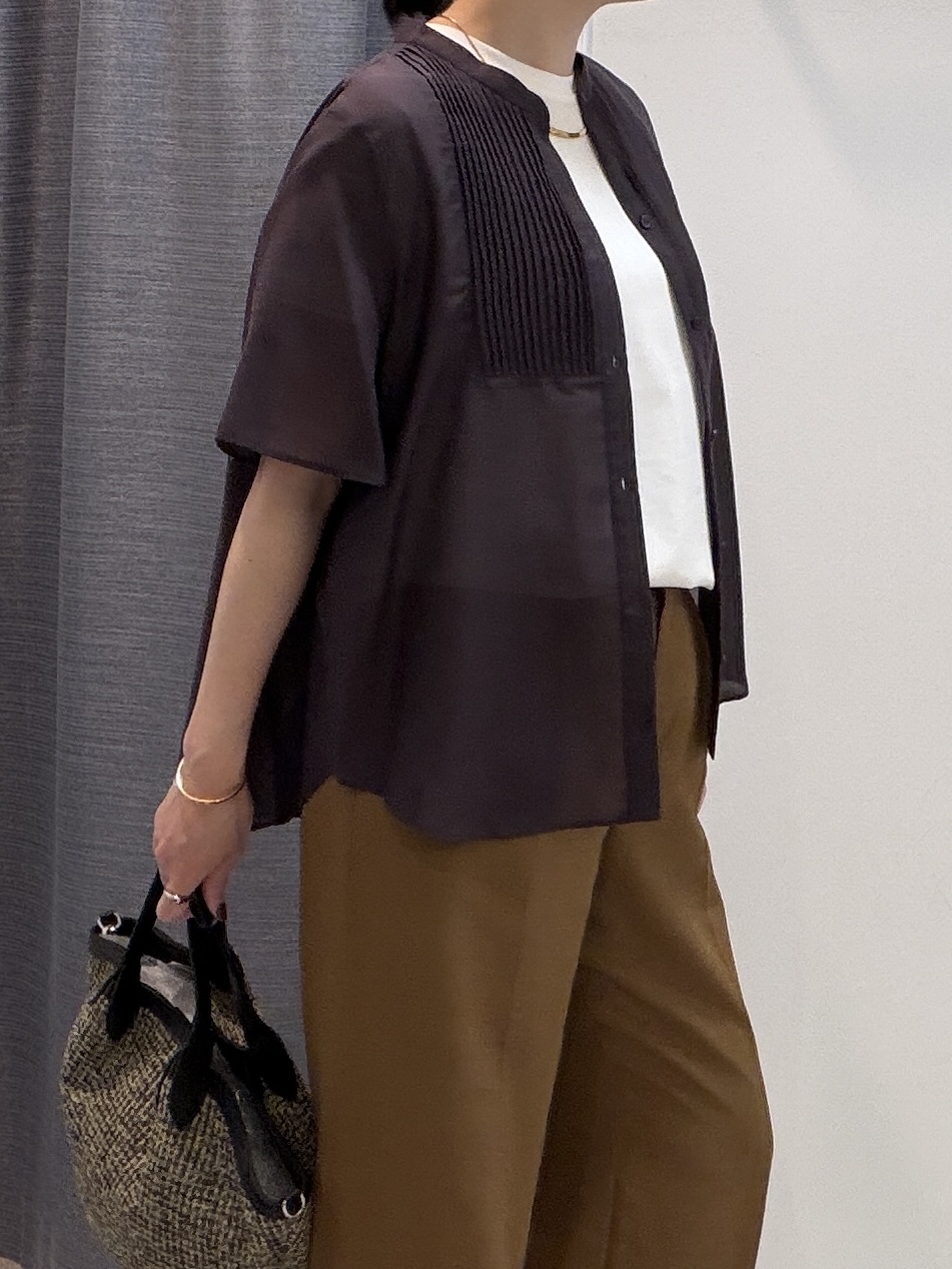 shihoさんの「INDIVI｜【UV/接触冷感/消臭/抗菌防臭】ベーシックTシャツ」を使ったコーディネート