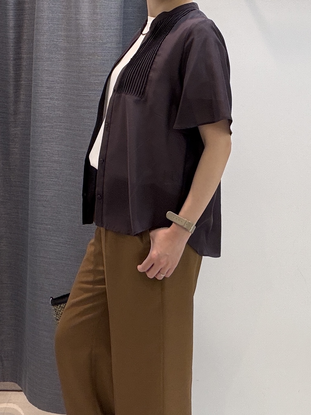shihoさんの「INDIVI｜【UV/接触冷感/消臭/抗菌防臭】ベーシックTシャツ」を使ったコーディネート