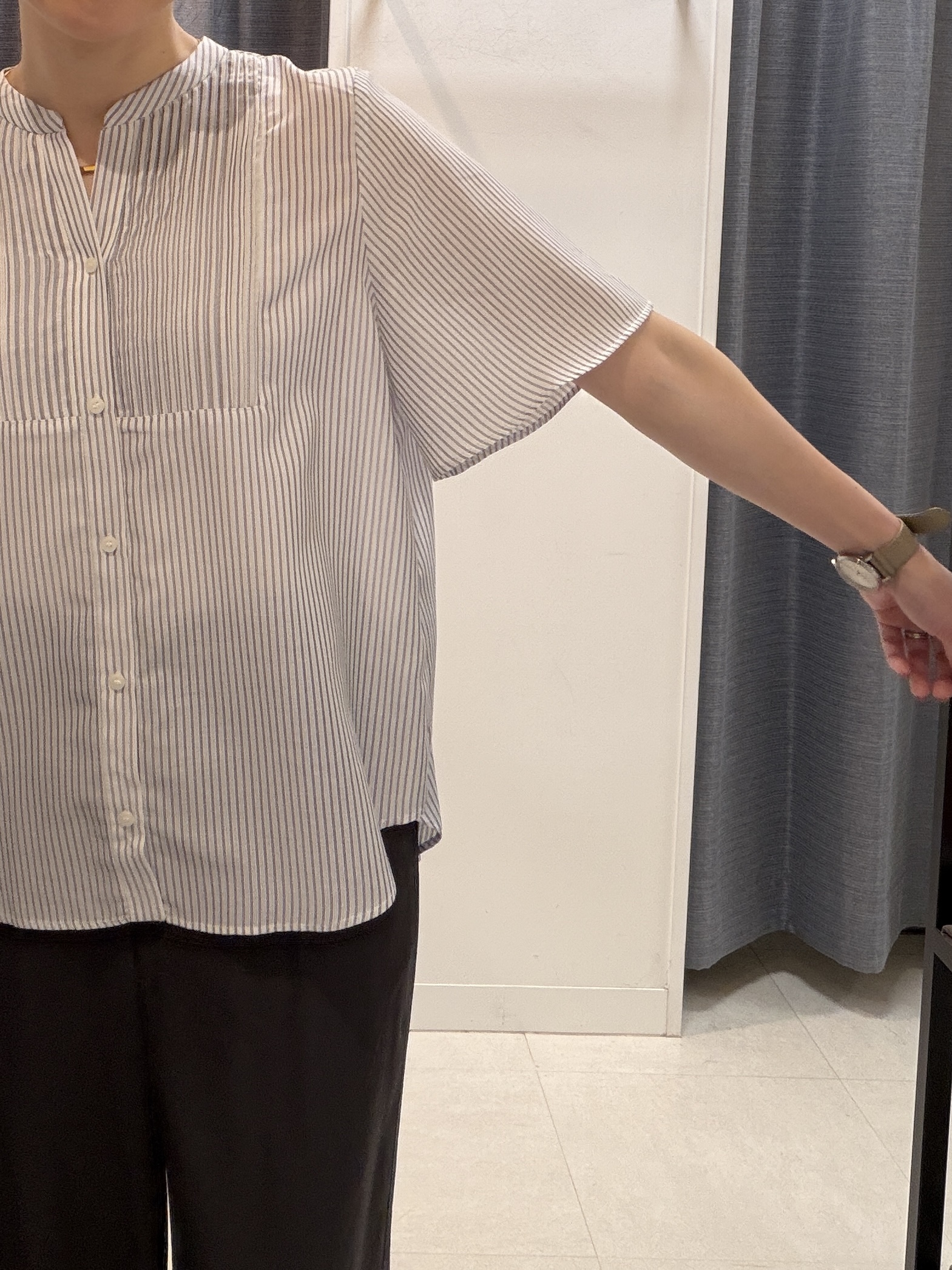 shihoさんの「INDIVI｜【合皮／ミドルサイズ】春カラーフォルムバッグ」を使ったコーディネート