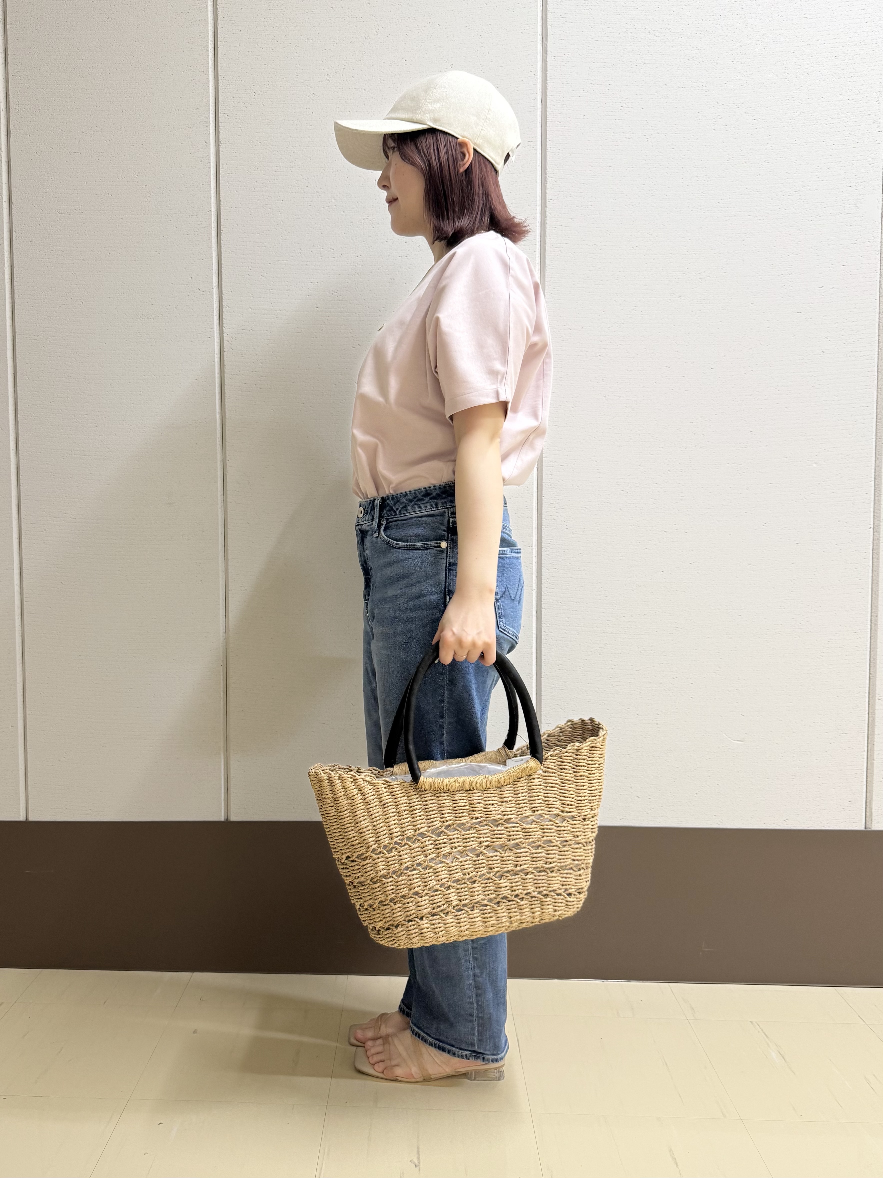 Rikoさんの「INDIVI｜【汗ジミ防止／褒められTシャツ】上品カジュアル！ドルマンTシャツ」を使ったコーディネート