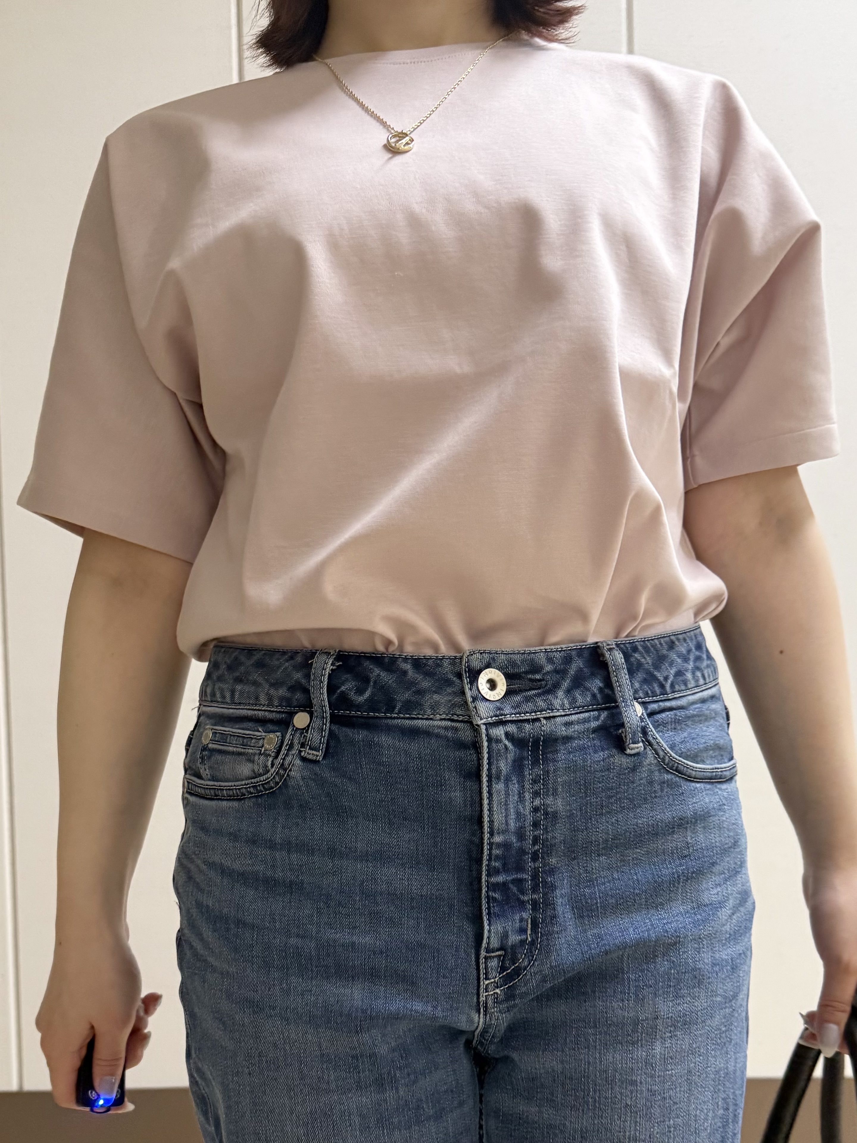 Rikoさんの「INDIVI｜【汗ジミ防止／褒められTシャツ】上品カジュアル！ドルマンTシャツ」を使ったコーディネート