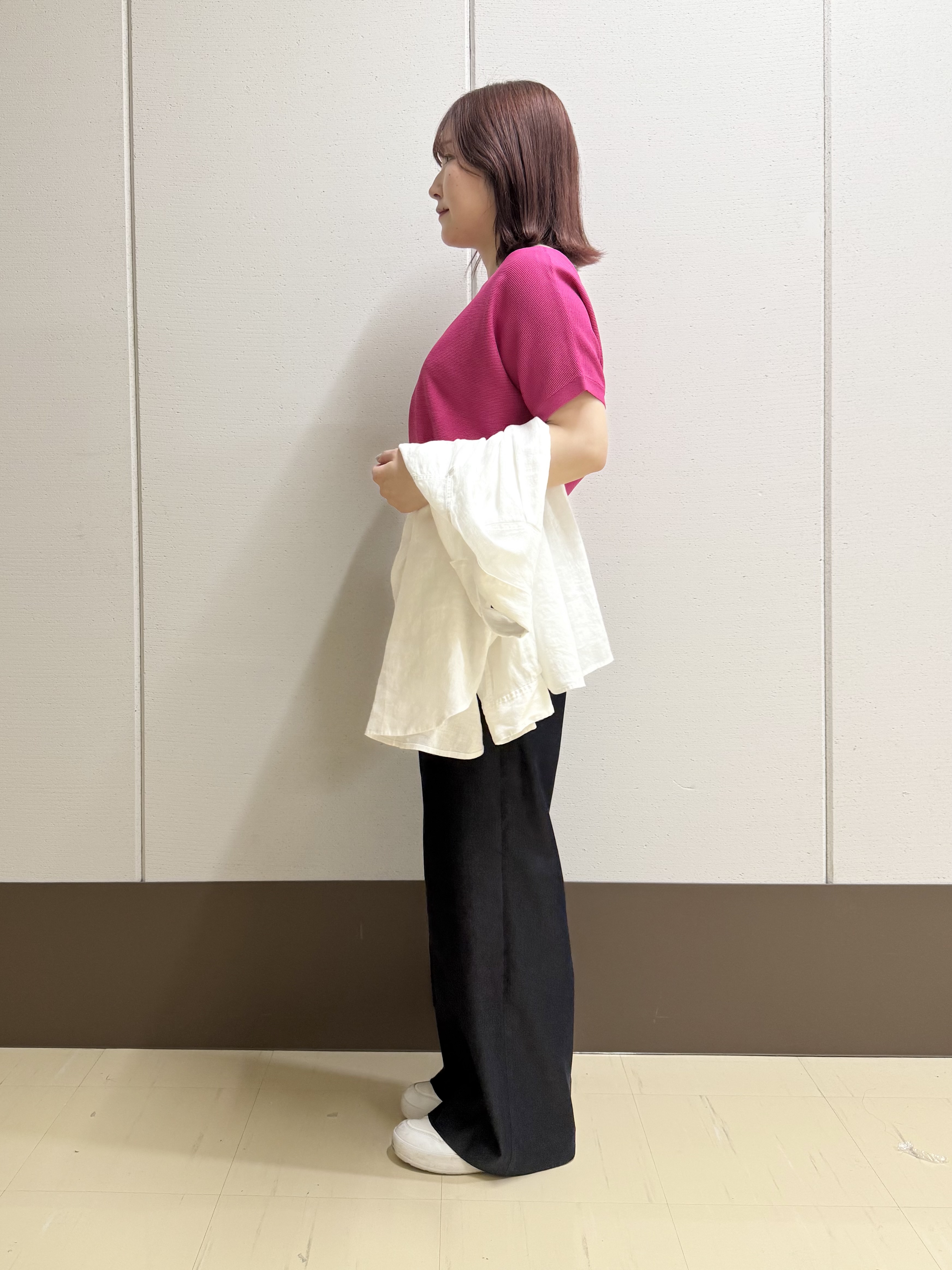 Rikoさんの「INDIVI｜【洗える】ガーター編みVネックニットT」を使ったコーディネート