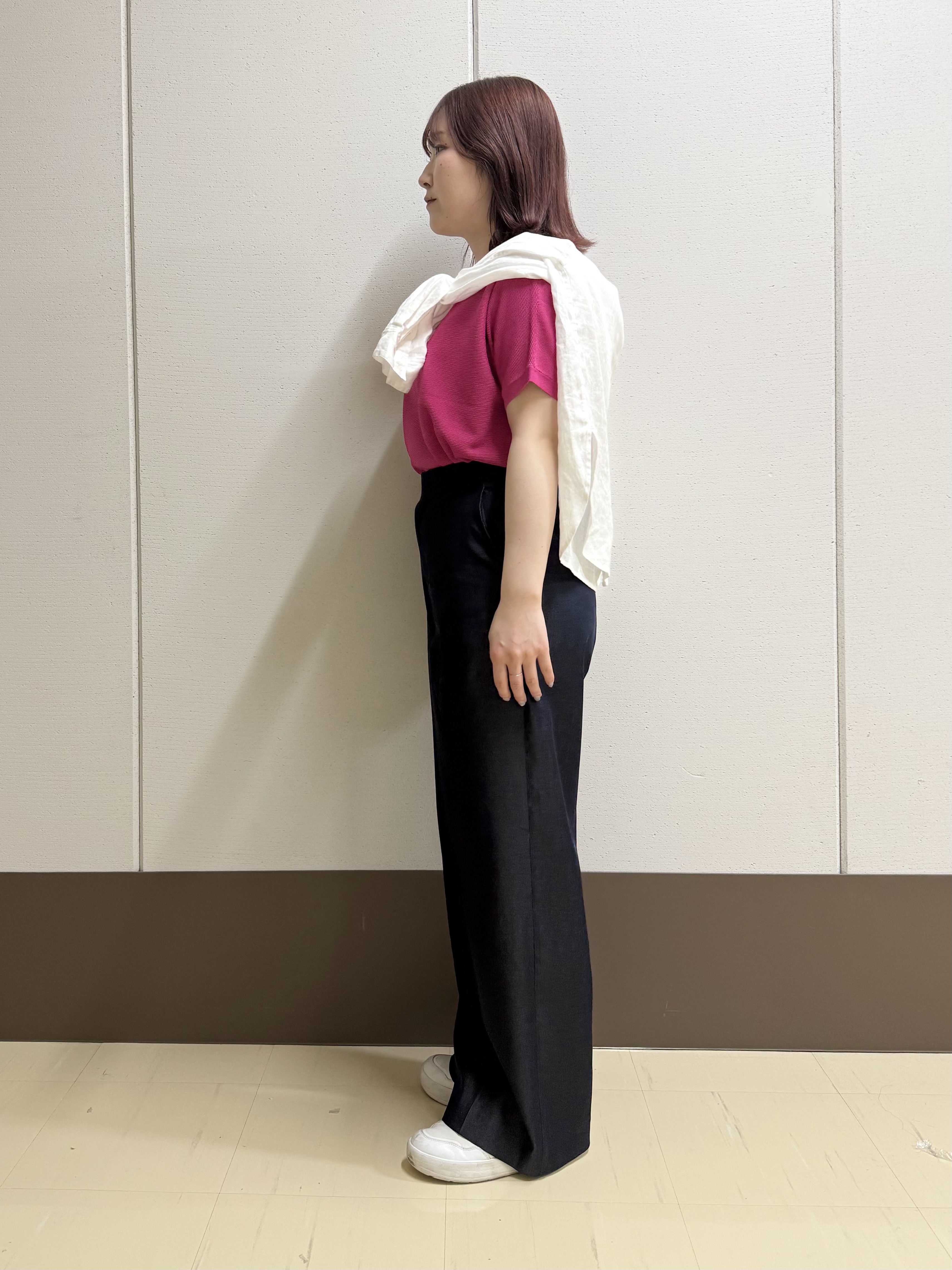 Rikoさんの「INDIVI｜【洗える】ガーター編みVネックニットT」を使ったコーディネート