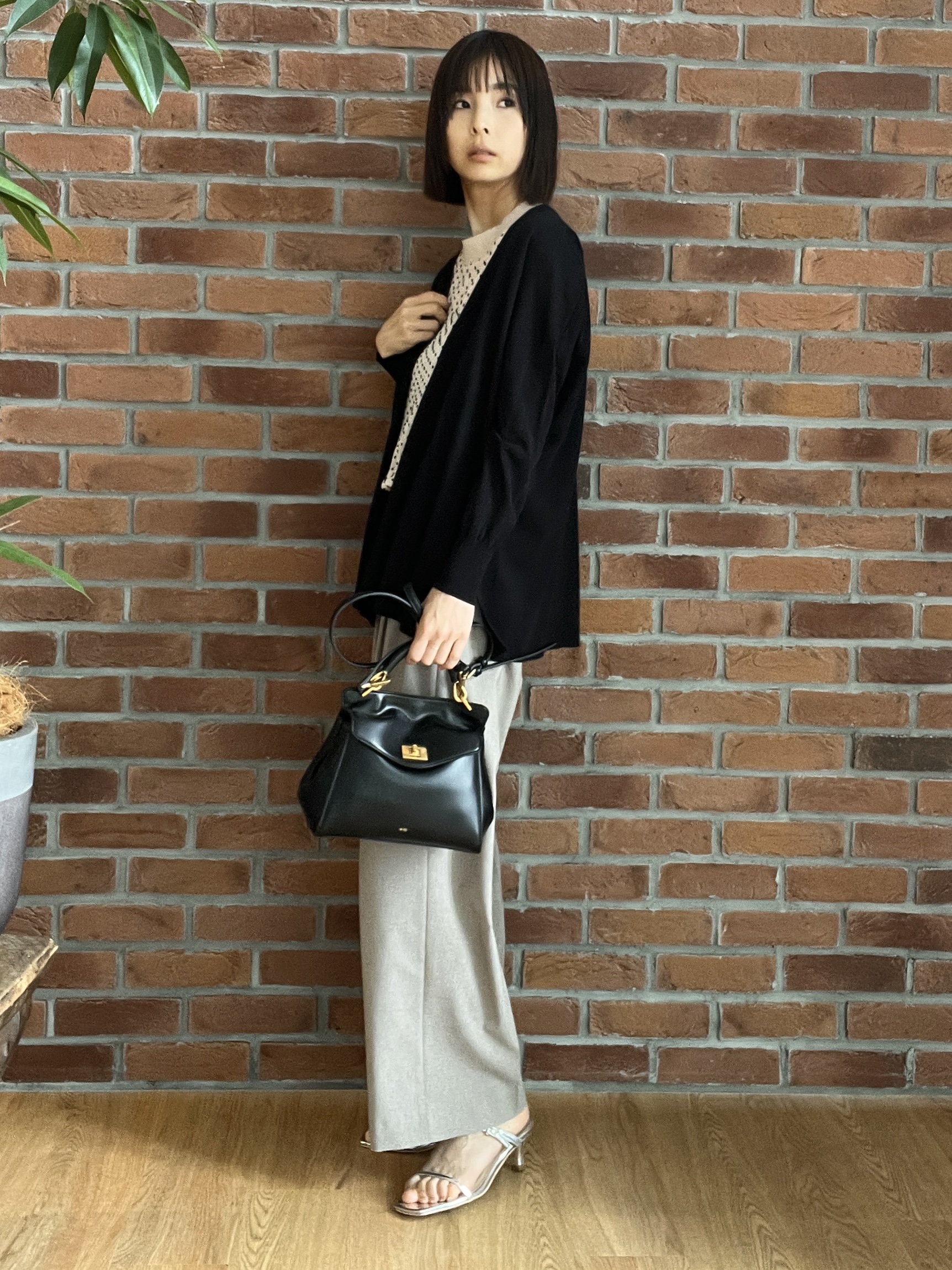 misaさんの「DRESSTERIOR｜【接触冷感/セットアップ可】２WAYストレッチ ワイドパンツ」を使ったコーディネート