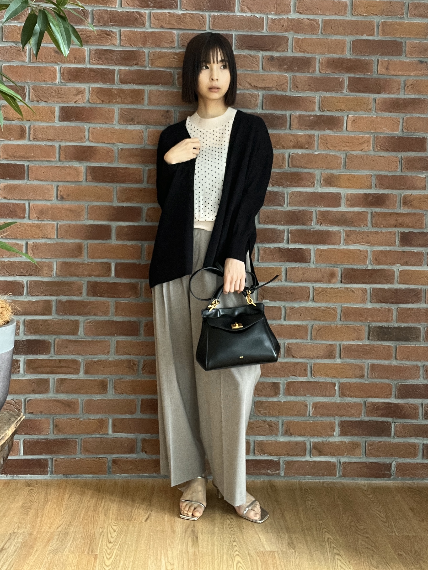 misaさんの「DRESSTERIOR｜【接触冷感/セットアップ可】２WAYストレッチ ワイドパンツ」を使ったコーディネート