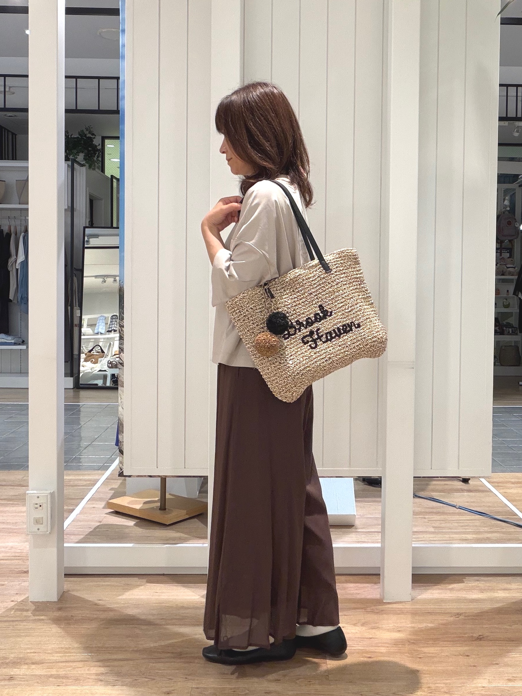 Fujitaさんの「Dessin｜【新色追加/体型カバー】美光沢カットソーボクシーシルエット」を使ったコーディネート