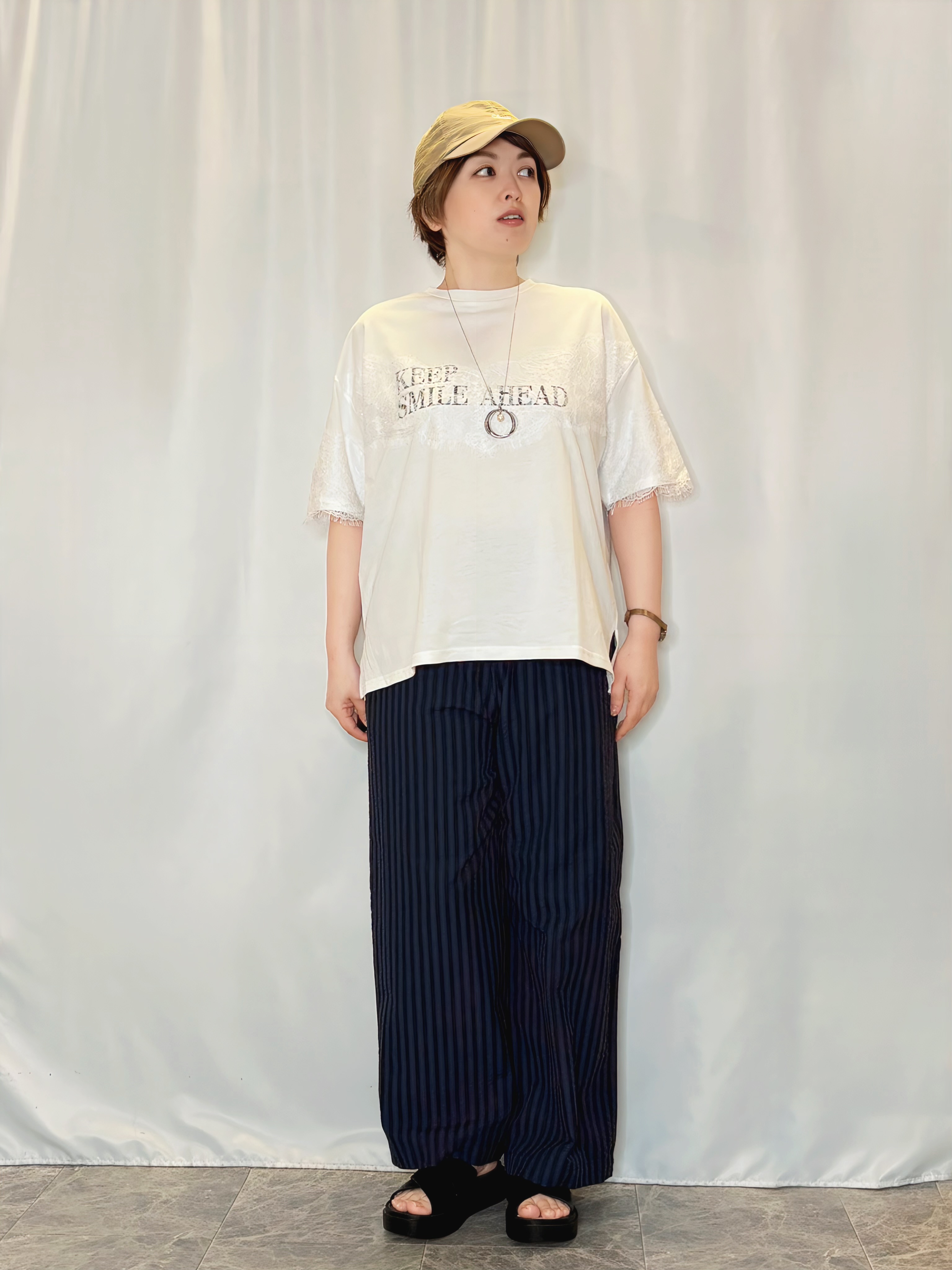 たみさんの「SHOO･LA･RUE｜【ひんやり/洗濯機可】レースデザインでこなれ見え ロゴプリントTシャツ」を使ったコーディネート