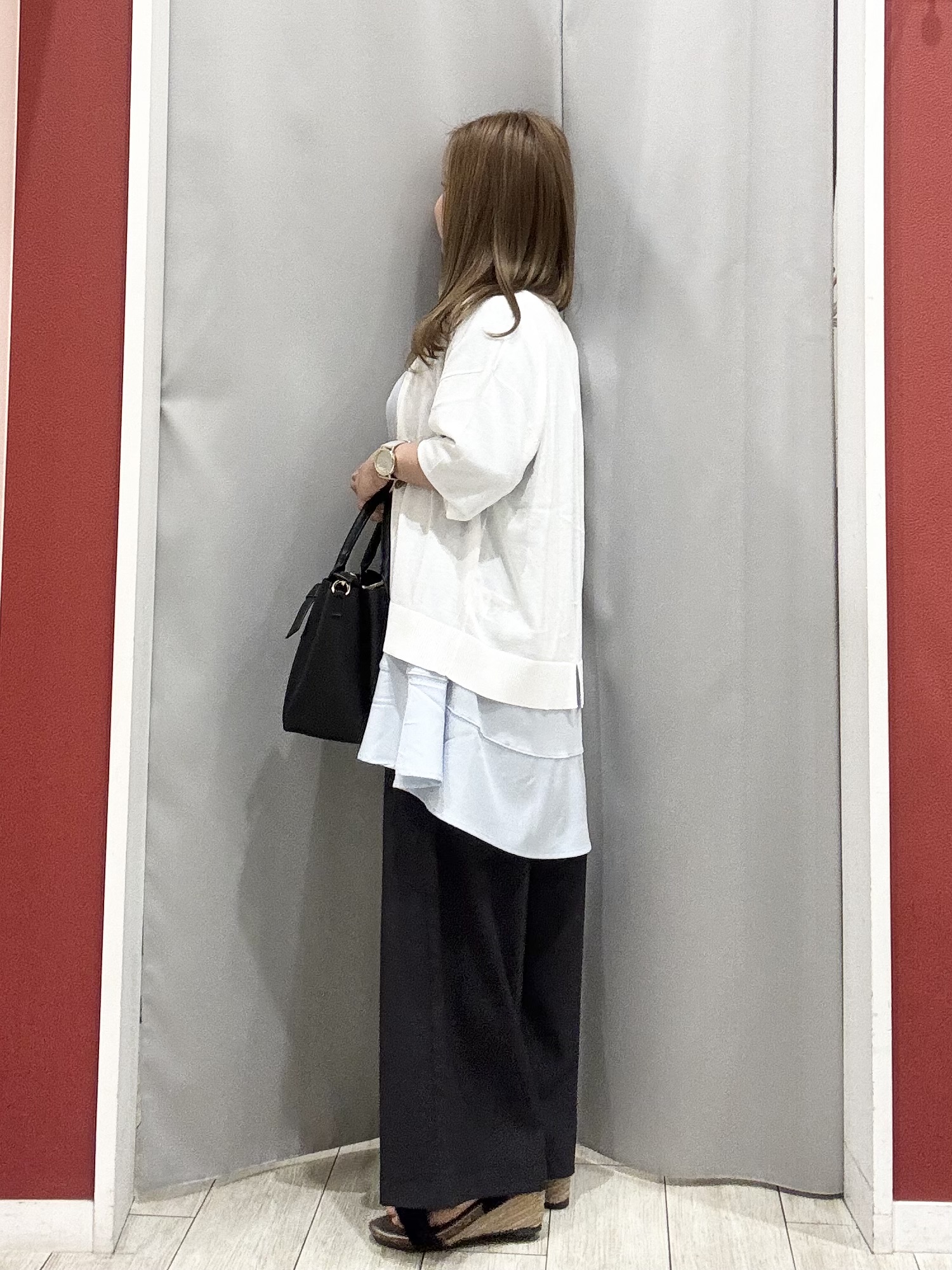 shioさんの「SHOO･LA･RUE｜【ひんやり/洗濯機可/S-LL】オンにもオフにも マルチに使えるボタンレスカーディガン」を使ったコーディネート