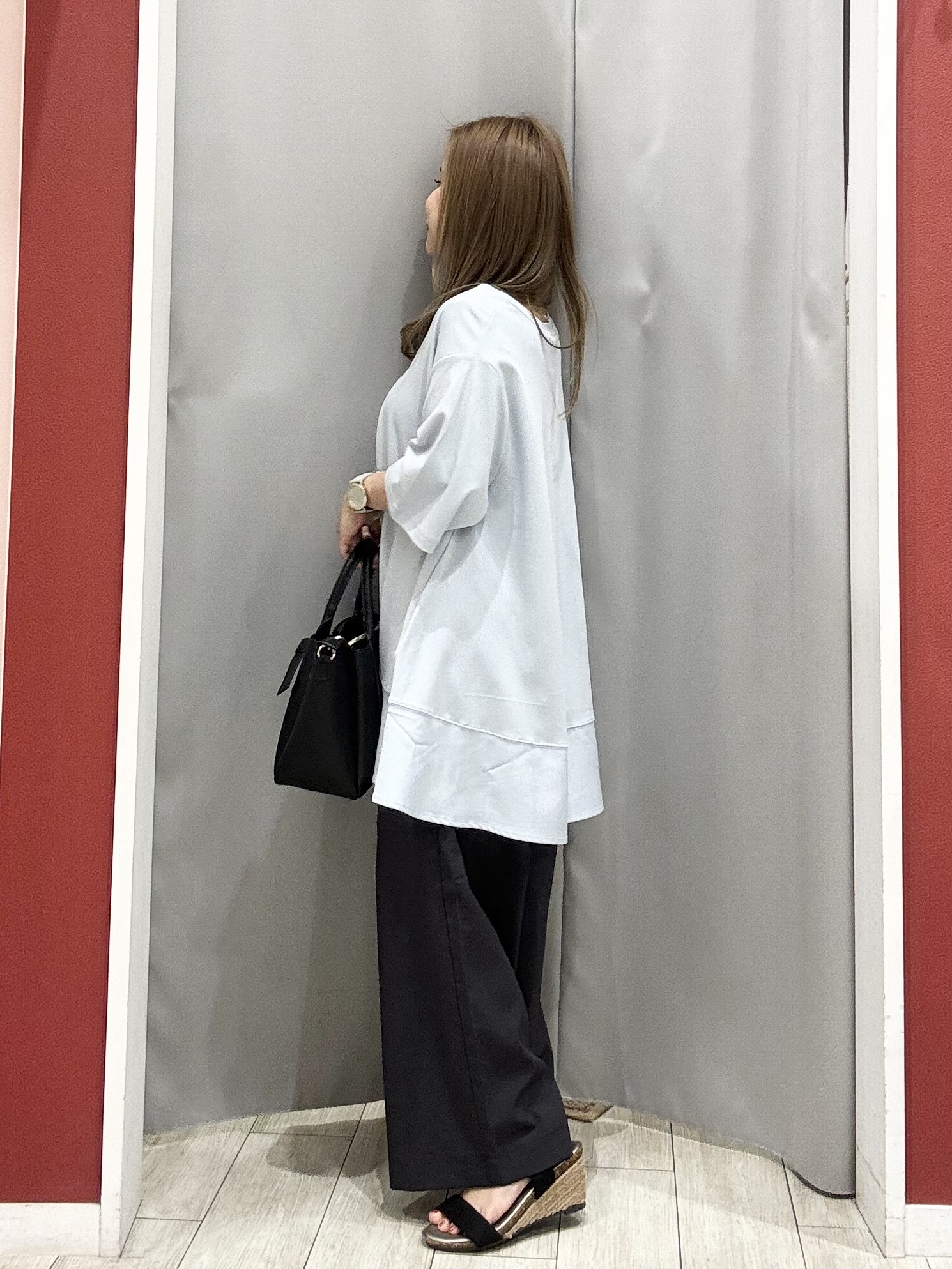 shioさんの「SHOO･LA･RUE｜【ひんやり/洗濯機可/S-LL】オンにもオフにも マルチに使えるボタンレスカーディガン」を使ったコーディネート