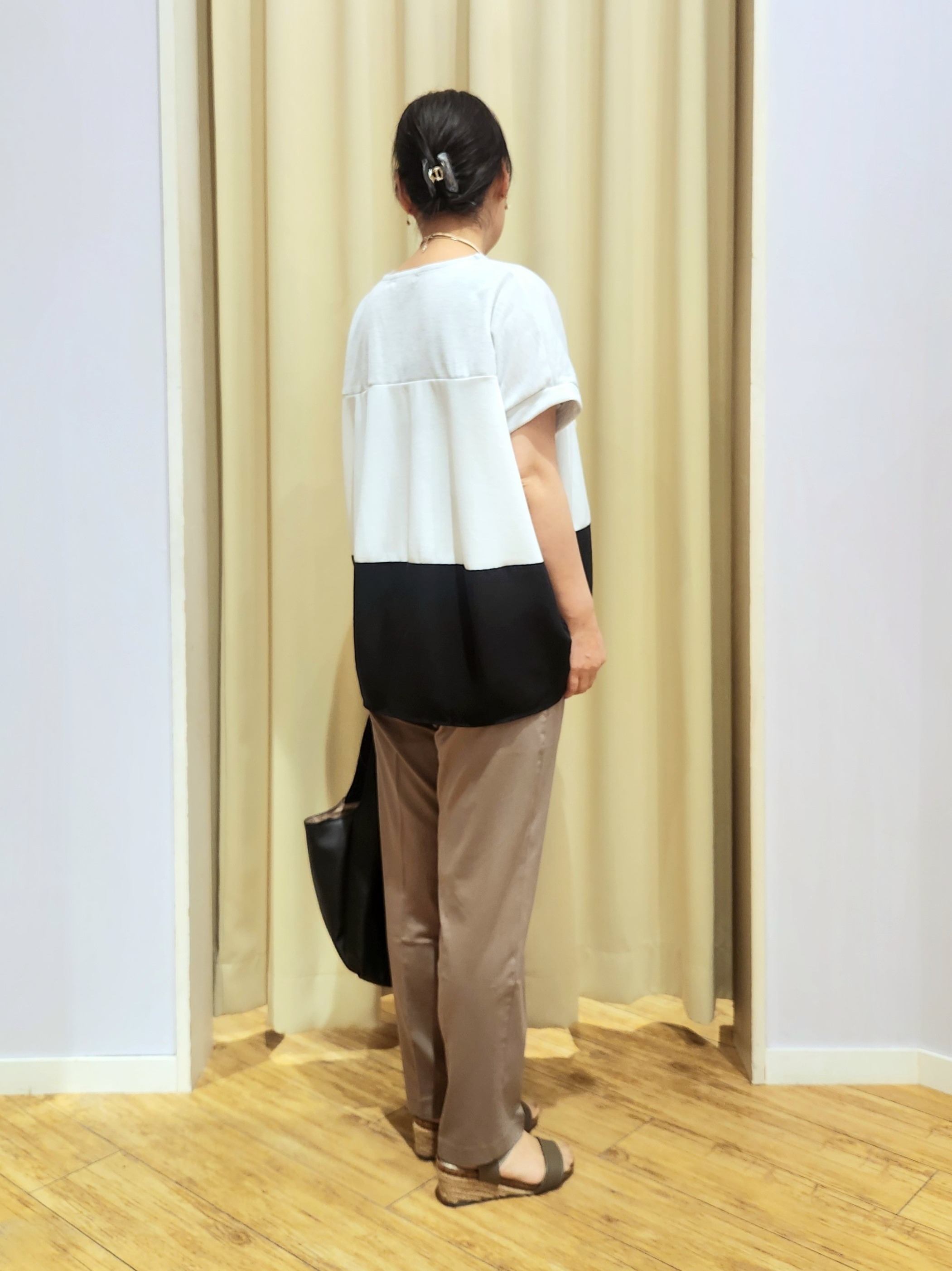 くまさんの「SHOO･LA･RUE｜【S-LL/洗濯機可/体型カバー】1枚で主役になる 3段切替 ドルマンＴシャツ」を使ったコーディネート