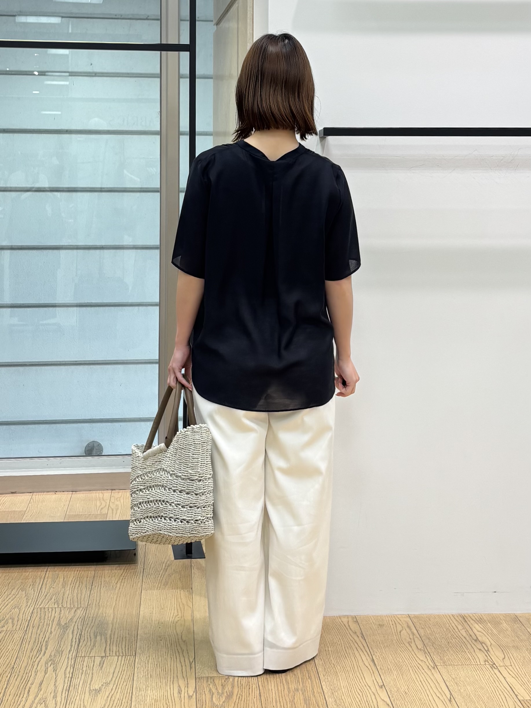 asamiさんの「INDIVI｜【接触冷感/洗える】シアーシャンブレーピンタックブラウス」を使ったコーディネート
